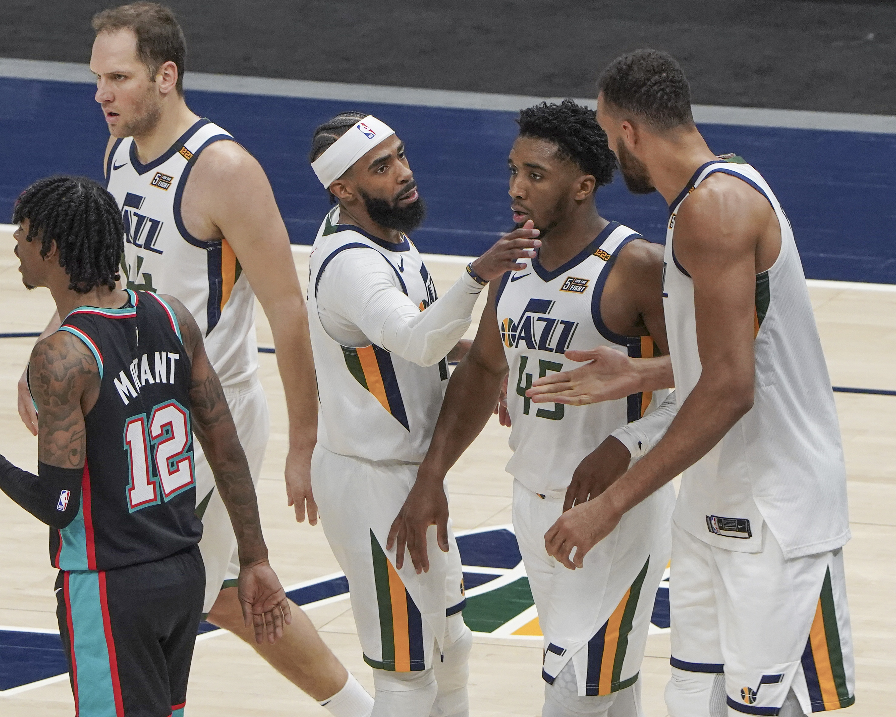 Utah Jazz: Mitchell plays matchmaker, Hayward not expected back