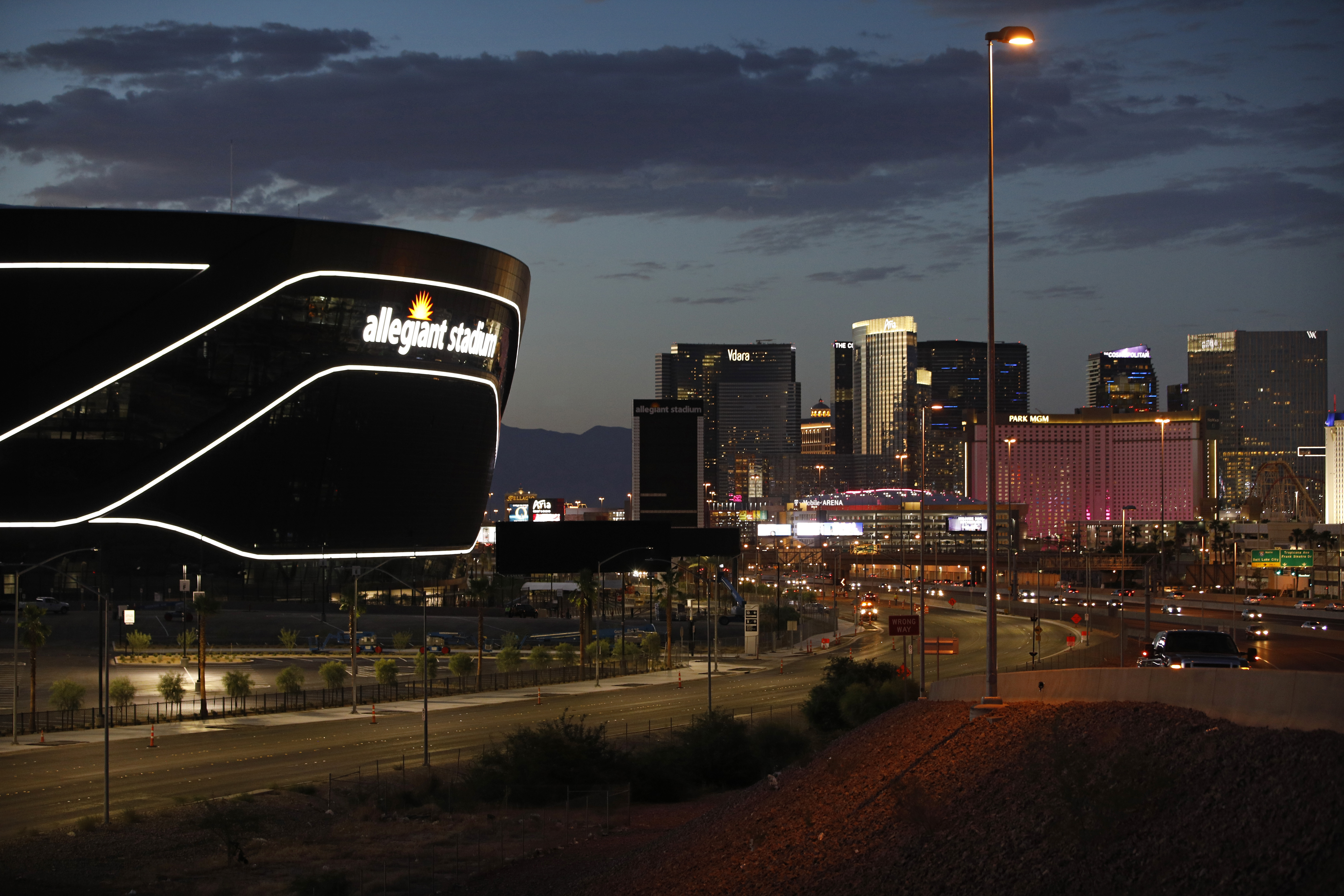 Las Vegas Raiders host New Orleans Saints in 1st game at Allegiant