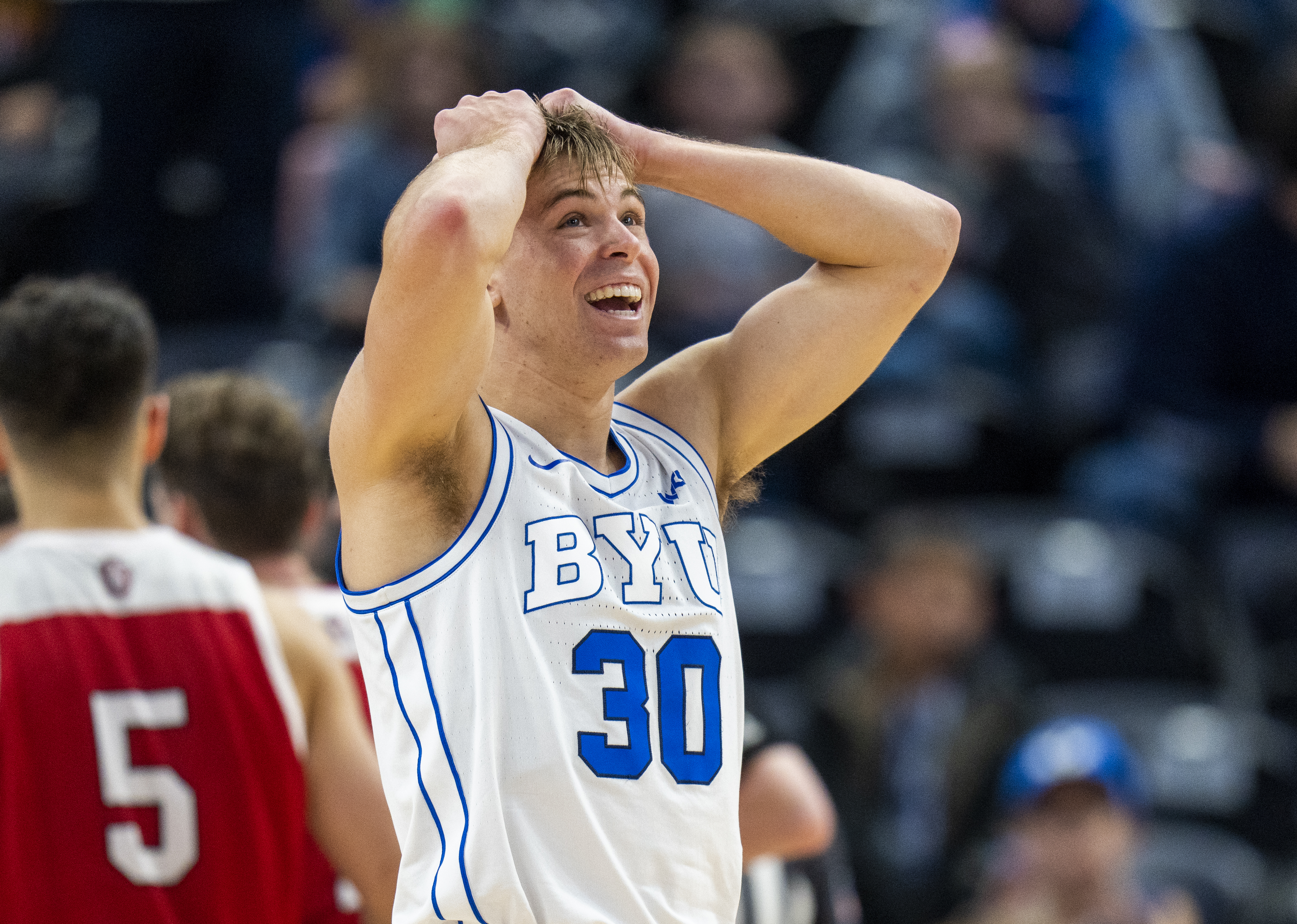 Cincinnati alum Travis Kelce lost a bet and wore a BYU jersey. But what  would've happened if his Bearcats had won?