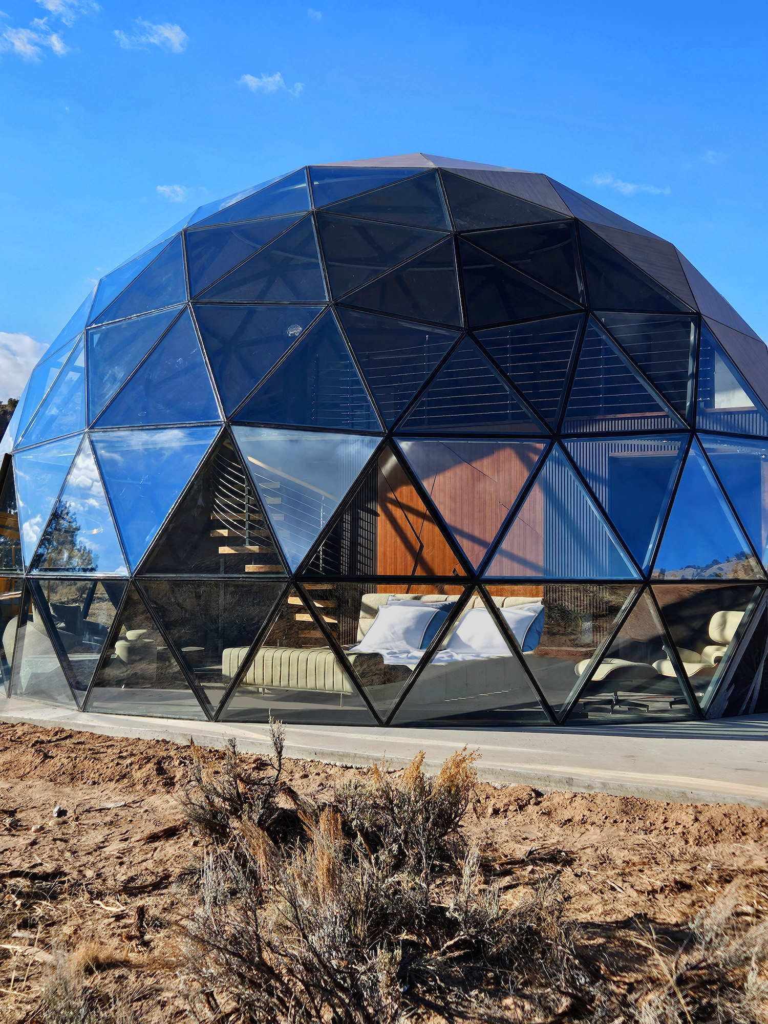 15 Best Glamping Destinations in the US (Plus How to Pick the Right One) 4 America's first glass hotel will open soon in southern Utah's Bryce Canyon National Park