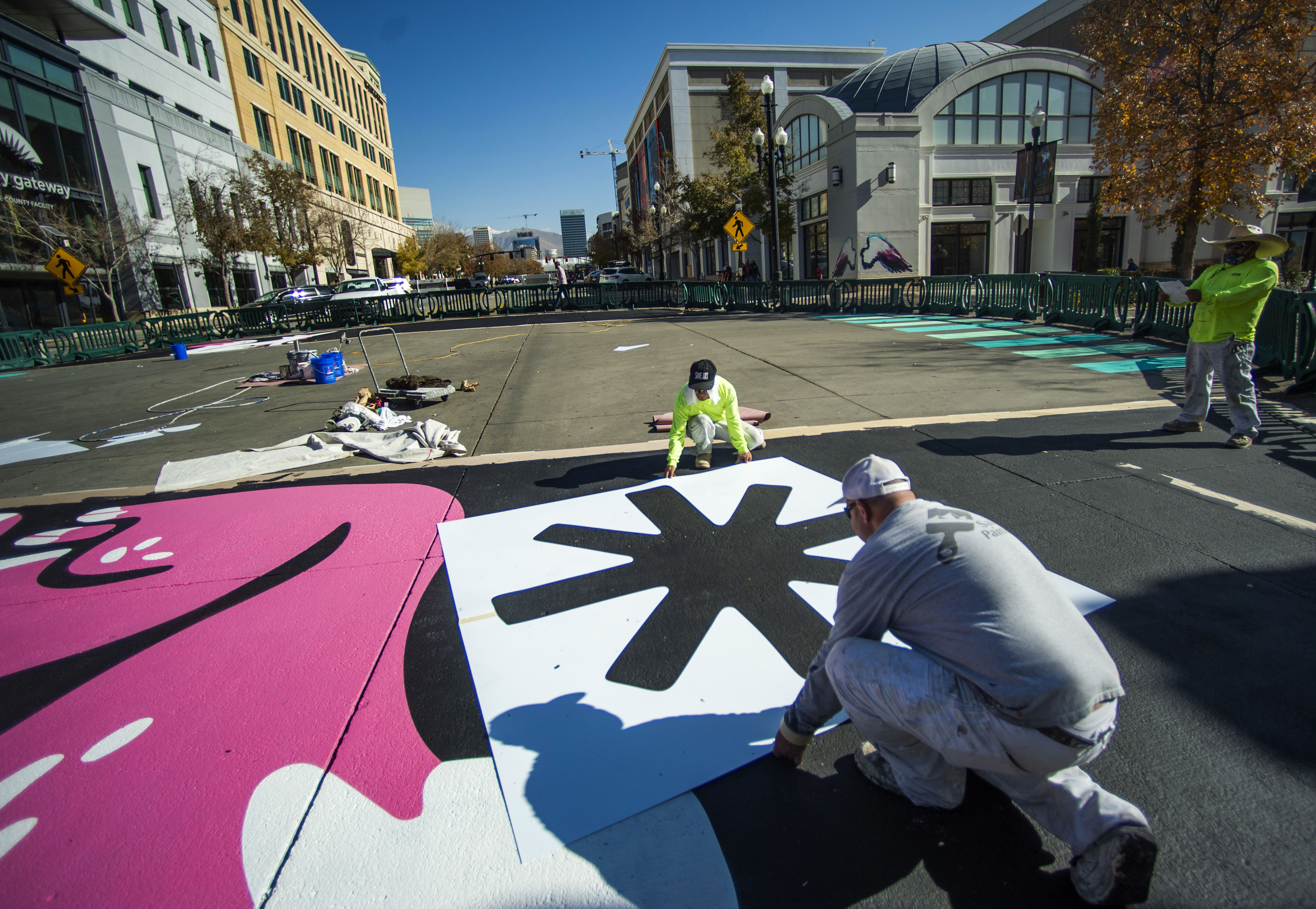 Local artist paints Gateway crosswalk for winter