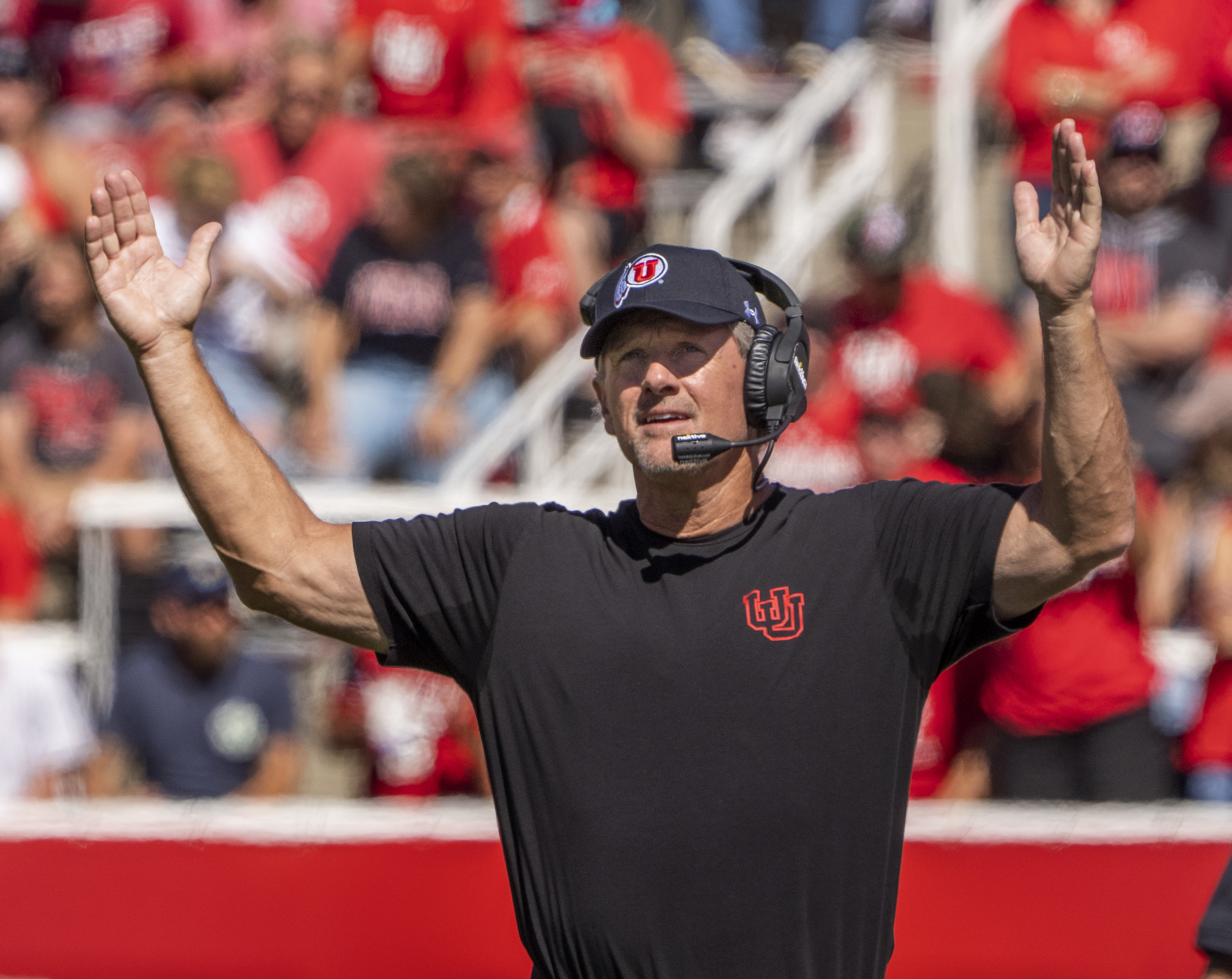 Utah football helmets honor late teammates Aaron Lowe, Ty Jordan