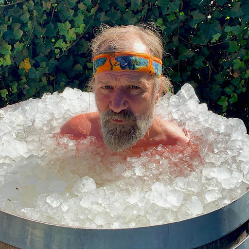 How to Breathe in a Cold Plunge Through the Wim Hof Method – Renu