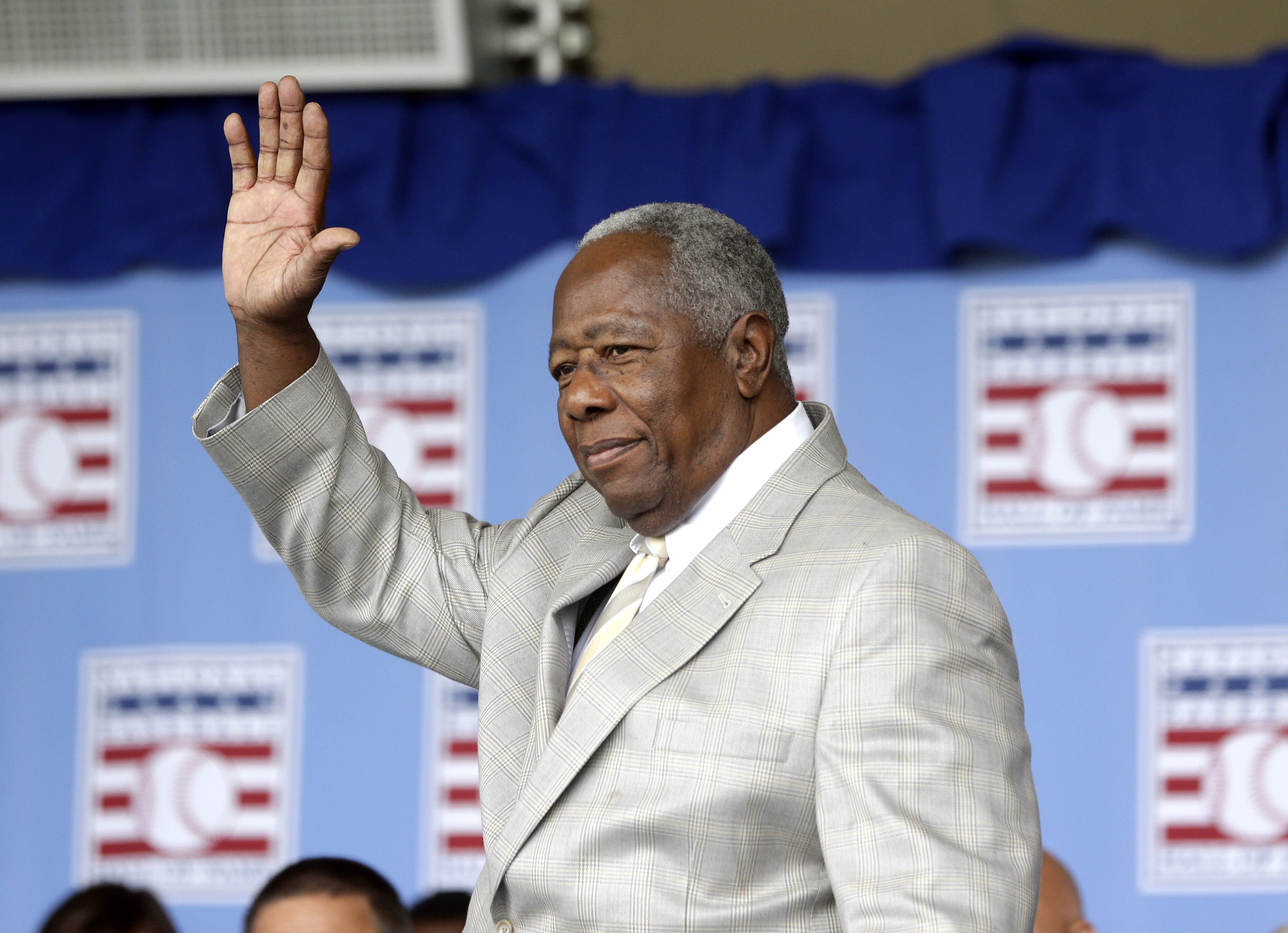 Hank Aaron, Home Run King and Atlanta Braves Legend, Has Died