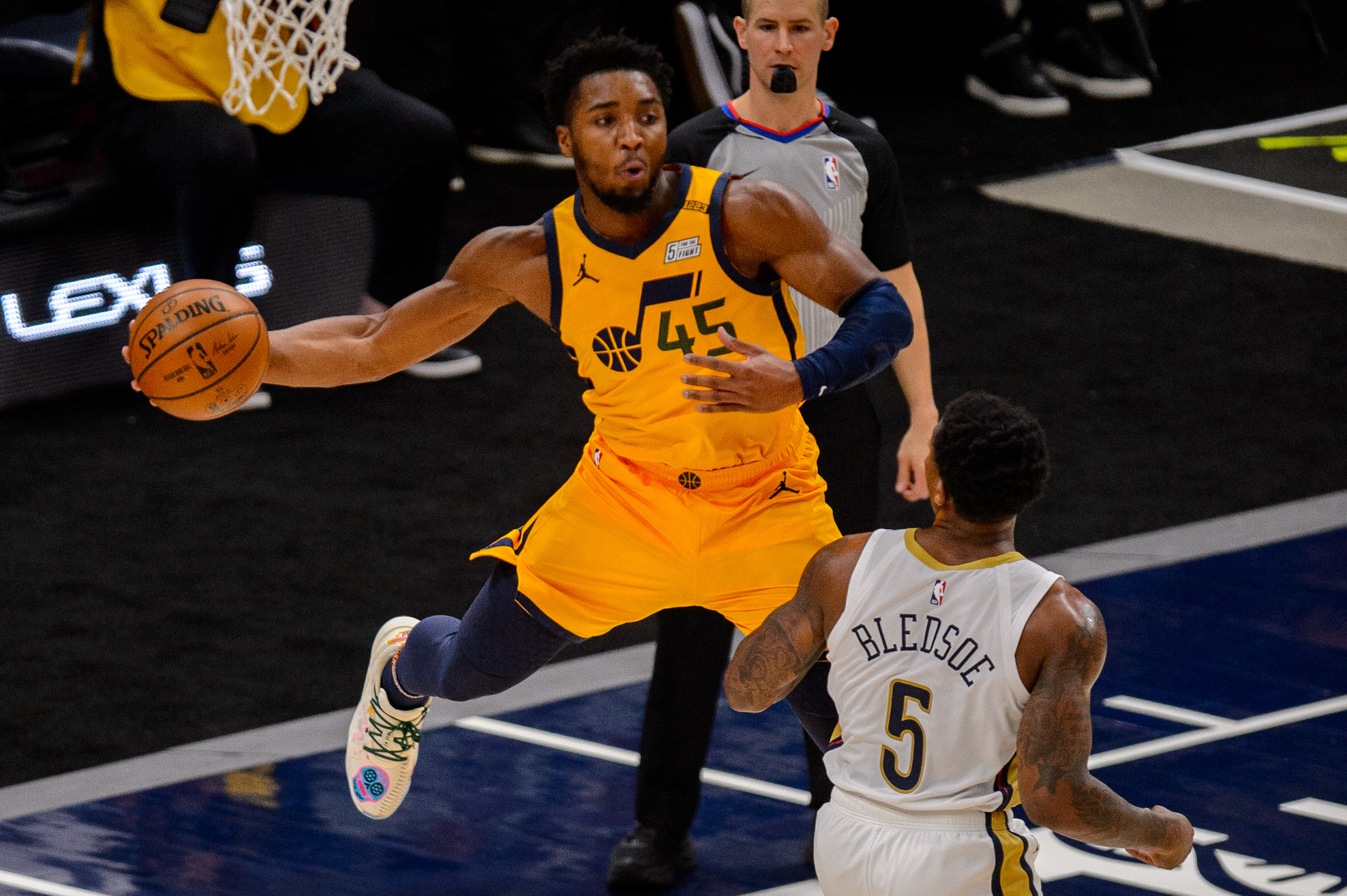 Donovan Mitchell will put on the clamps defensively for Jazz