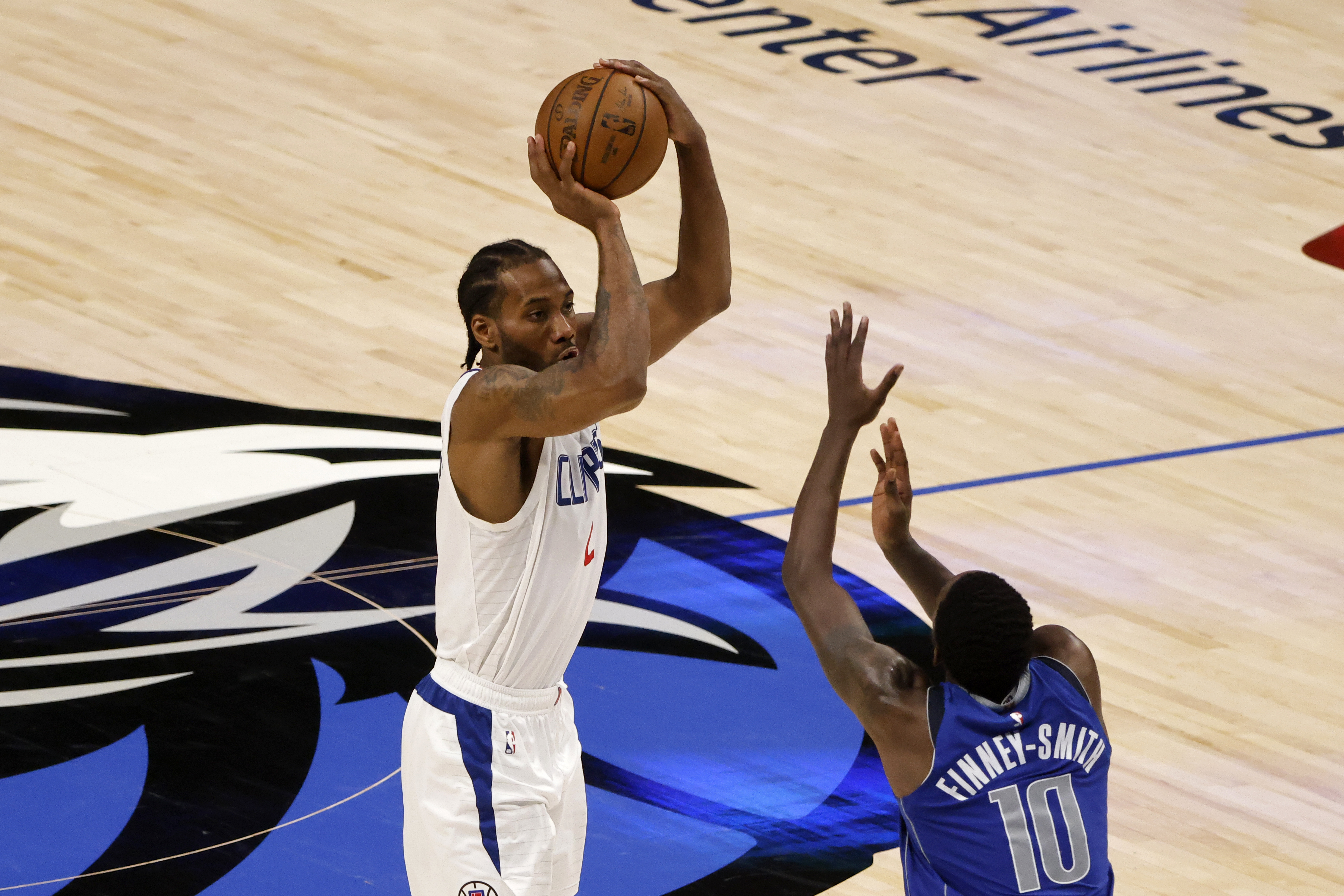 Clippers' Kawhi Leonard named to NBA all-defense team - Los