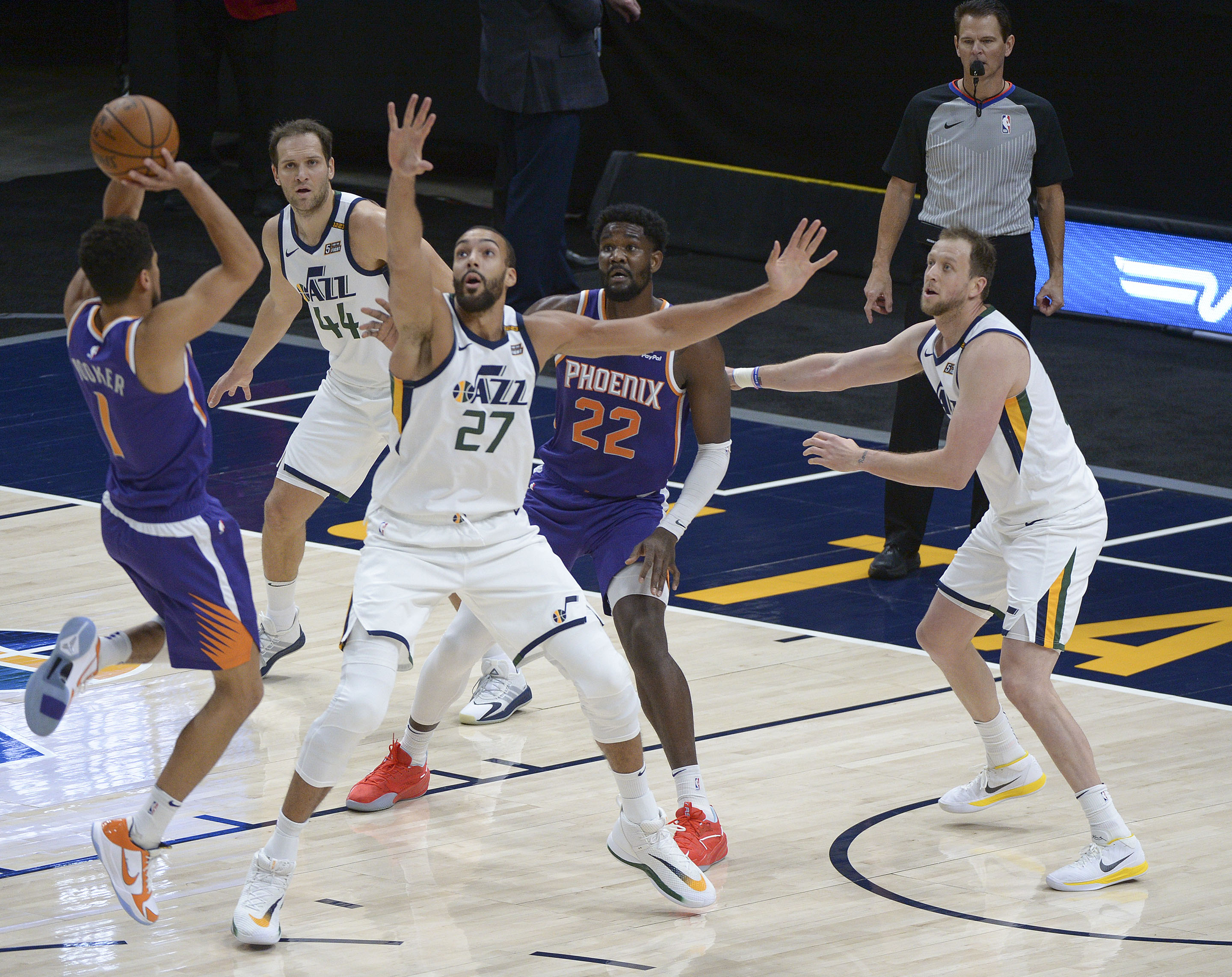 Donovan Mitchell says Utah Jazz teammate Miye Oni is 'making my life hell'  — and it's a compliment