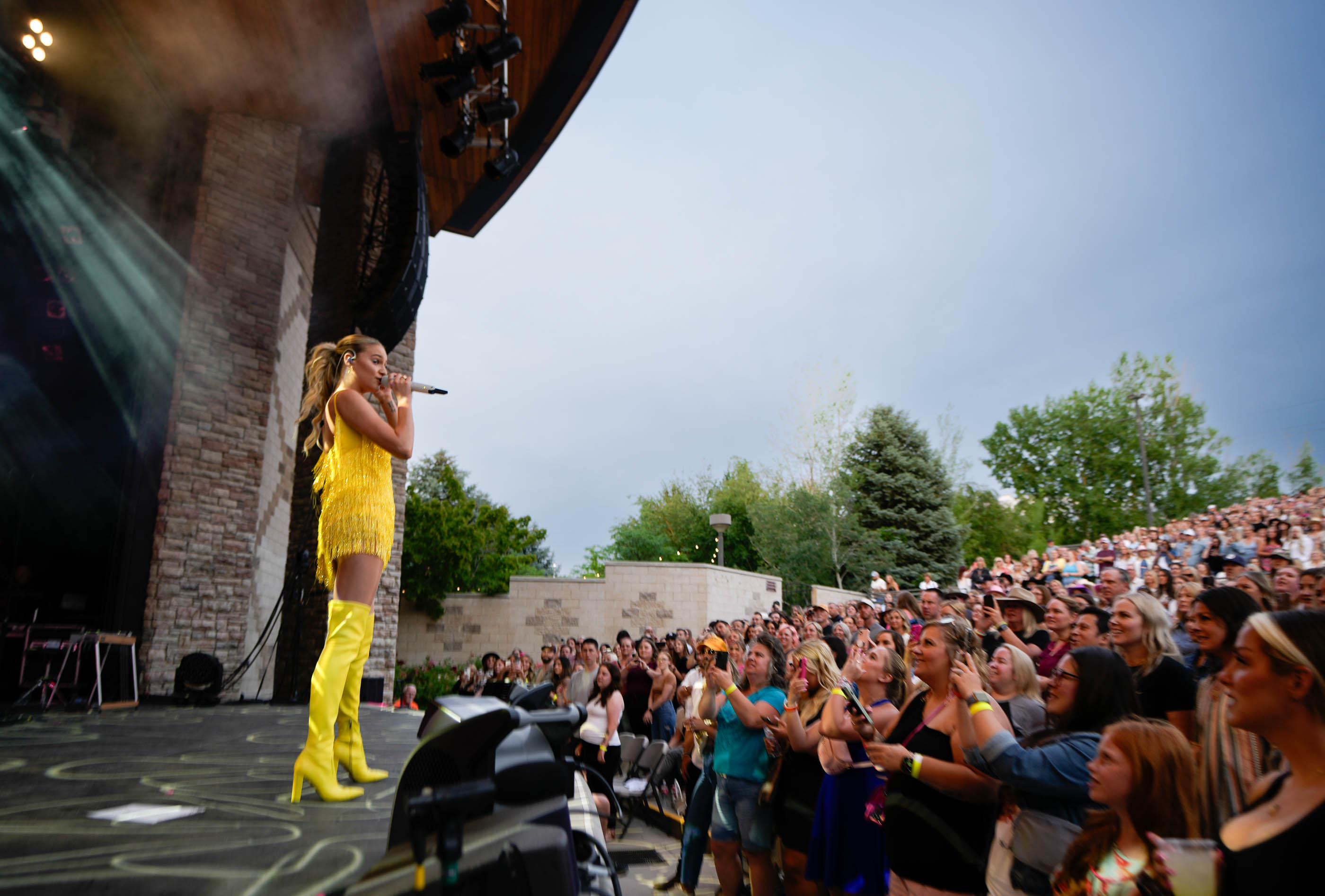 Kelsea Ballerini Kicks off Tour with Tequila, Chicks Cover