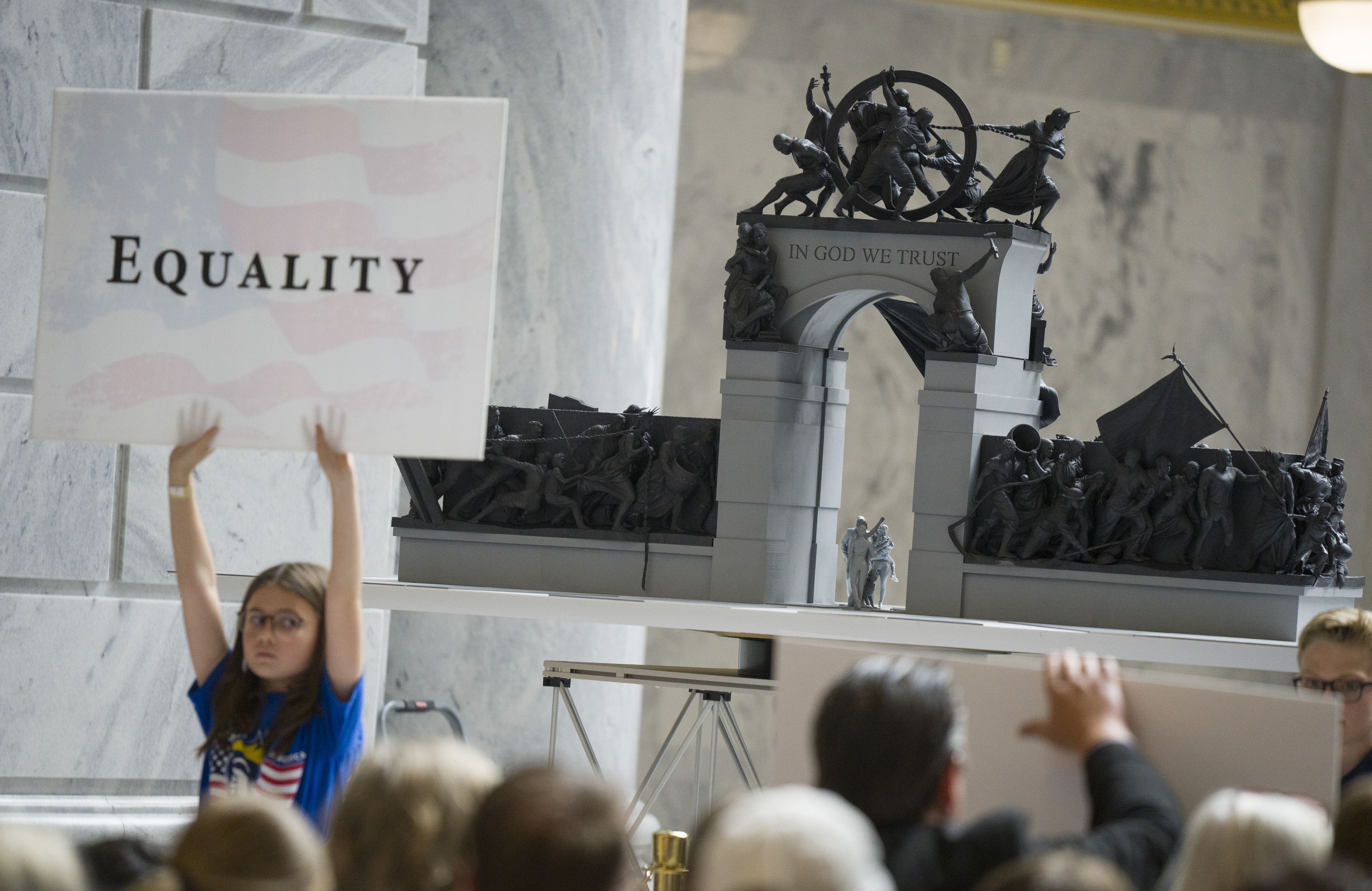 Grand Liberty Arch: A New York sculptor wants his art to unify