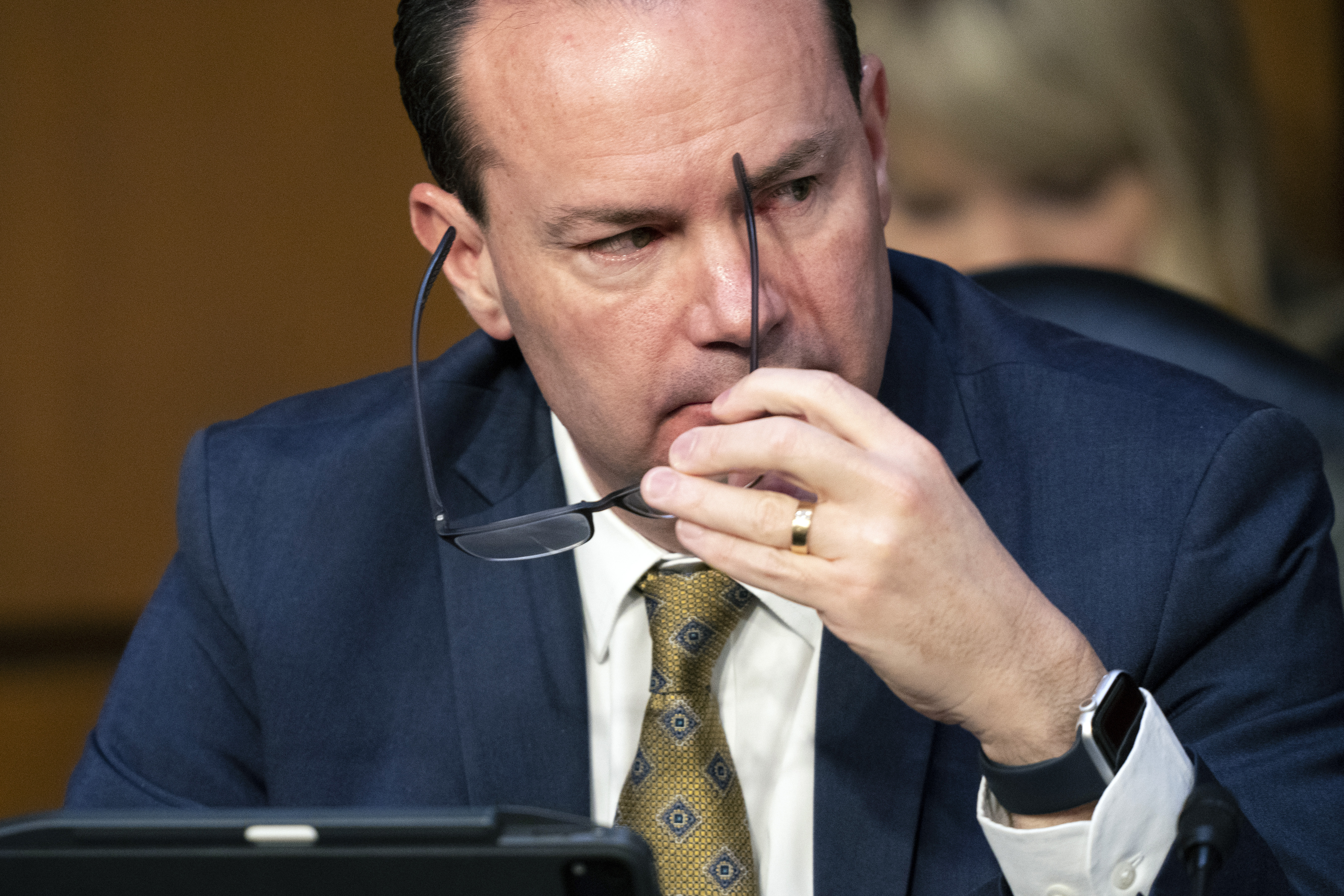Please tell me what I should be saying.' Text messages show Sen. Mike Lee  assisting Trump efforts to overturn 2020 election