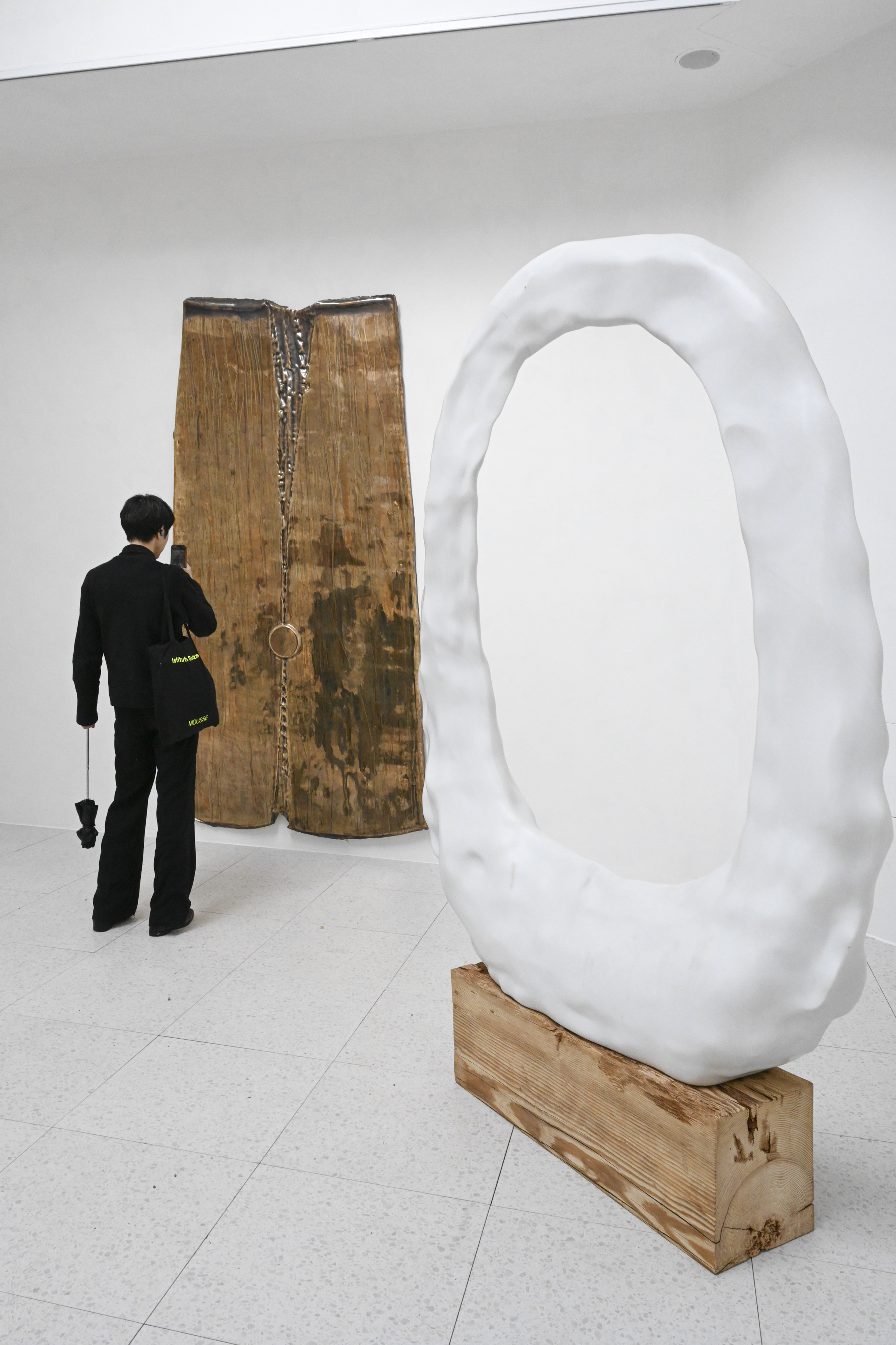 A Utah-born sculptor is at the center of controversy at Venice