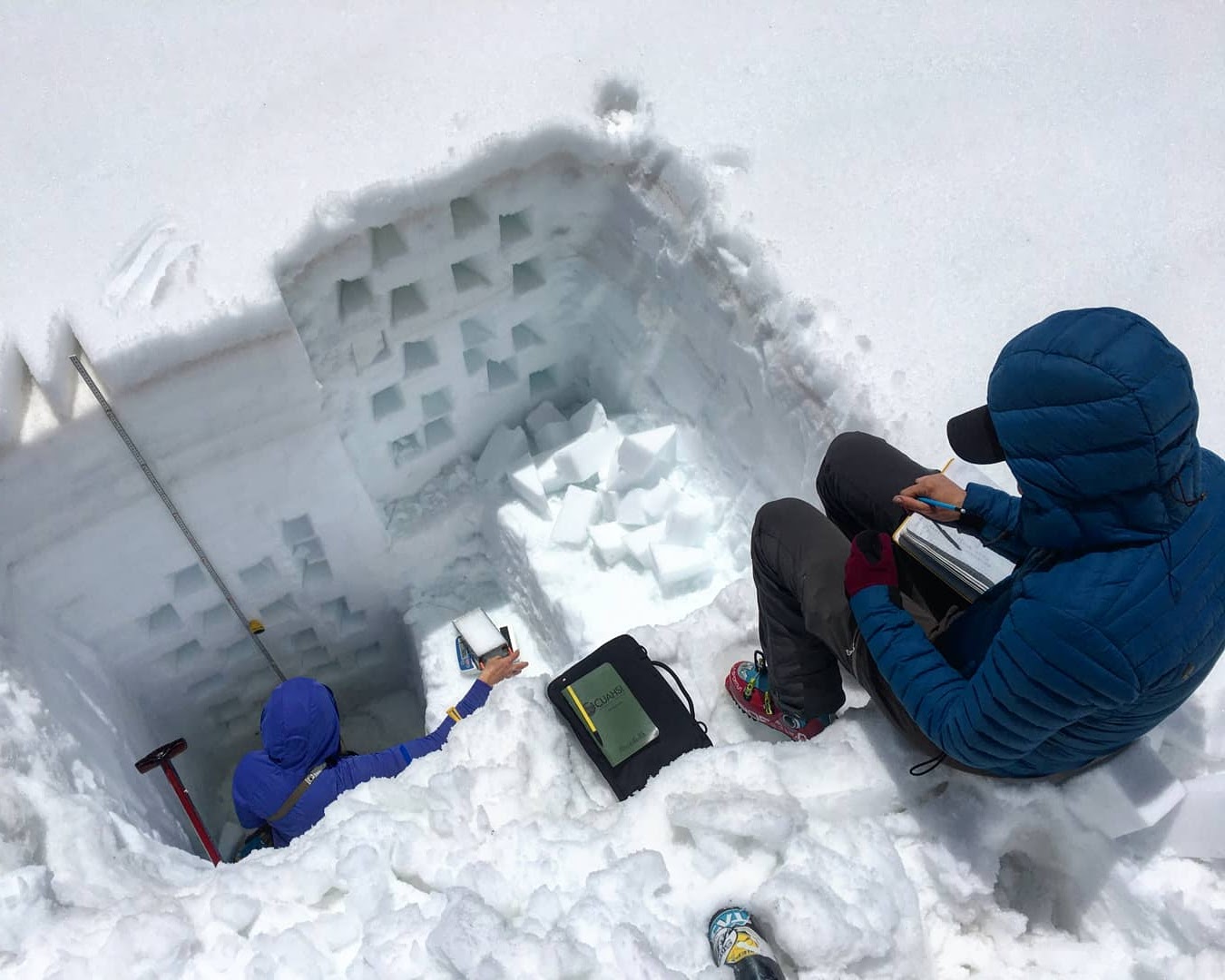 Dust From the Drying Great Salt Lake Is Wreaking Havoc on Utah's Snow, Smart News