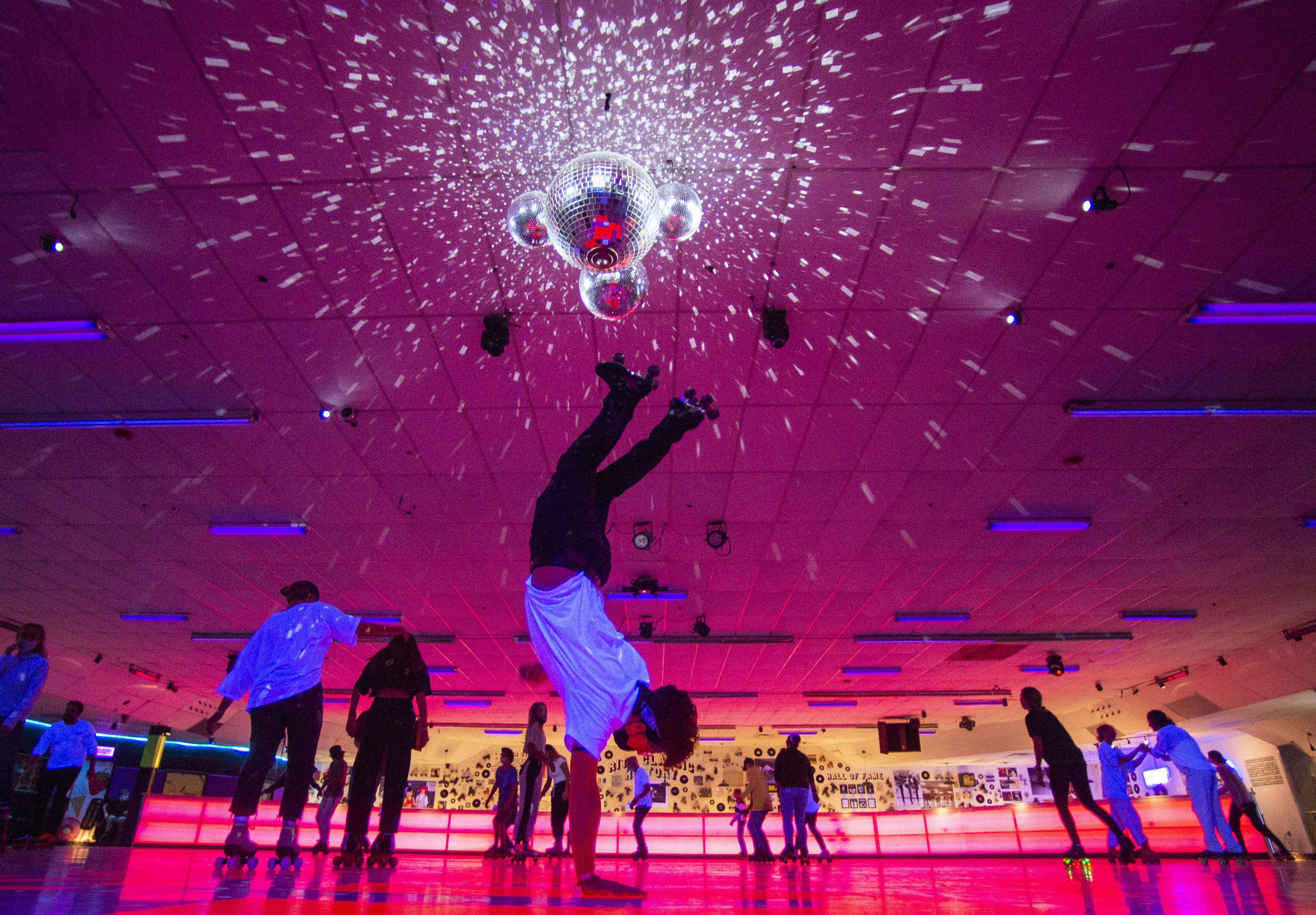 Photos Pandemic Makes Classic Skating S Late Night Disco Dance Party Even More Popular