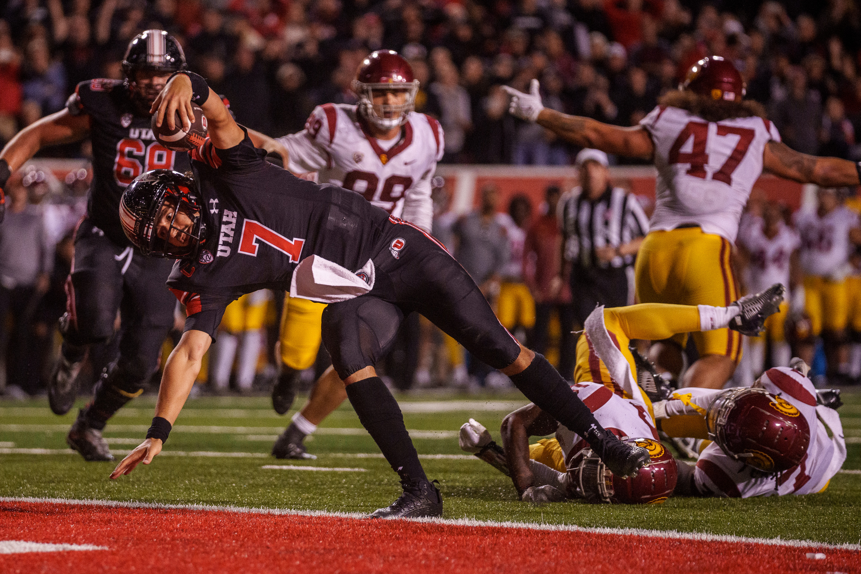 Cincinnati alum Travis Kelce lost a bet and wore a BYU jersey. But what  would've happened if his Bearcats had won?