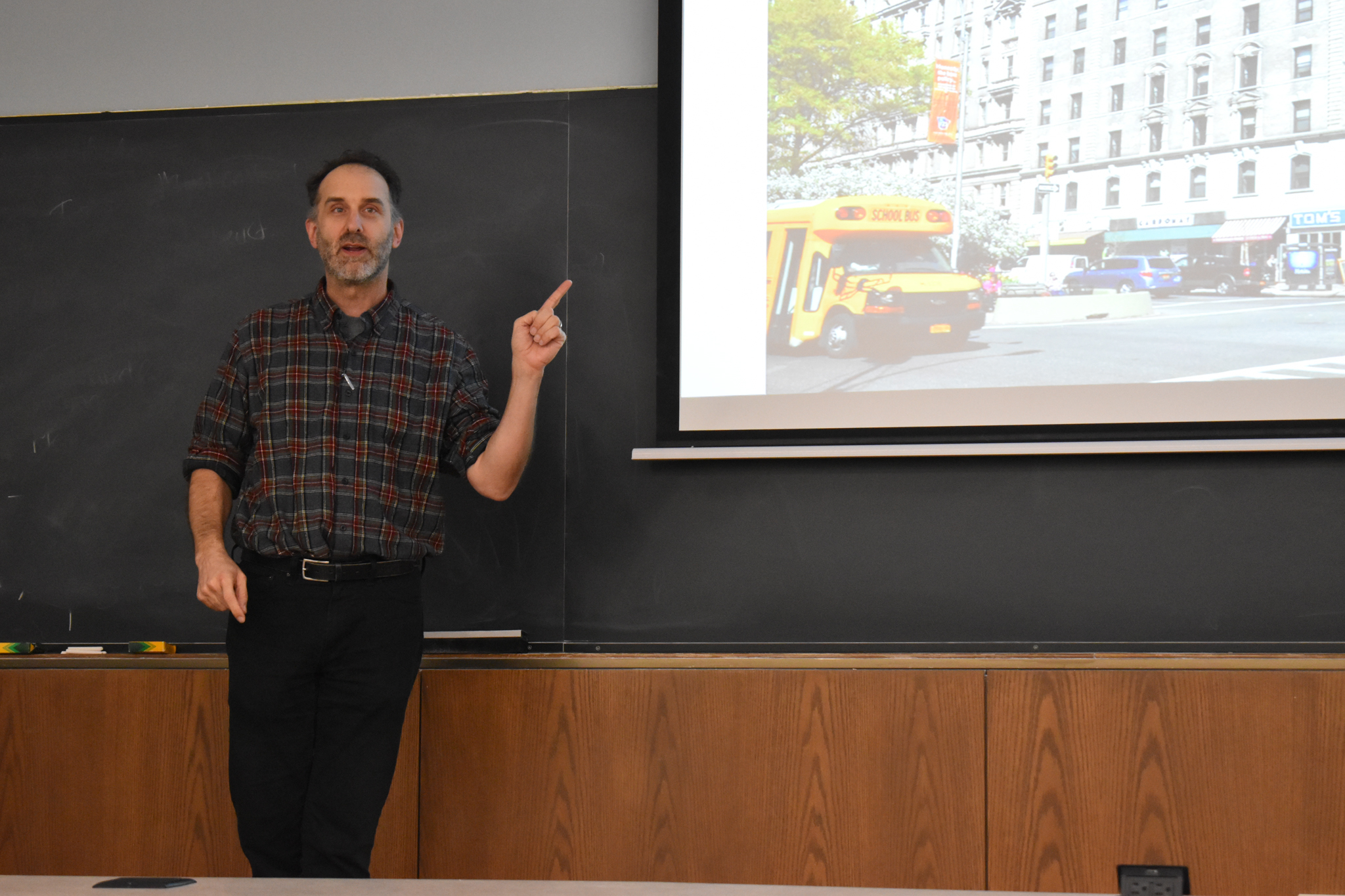 Eric Roston, CC ’93, hosts climate change talk alongside environmental ...
