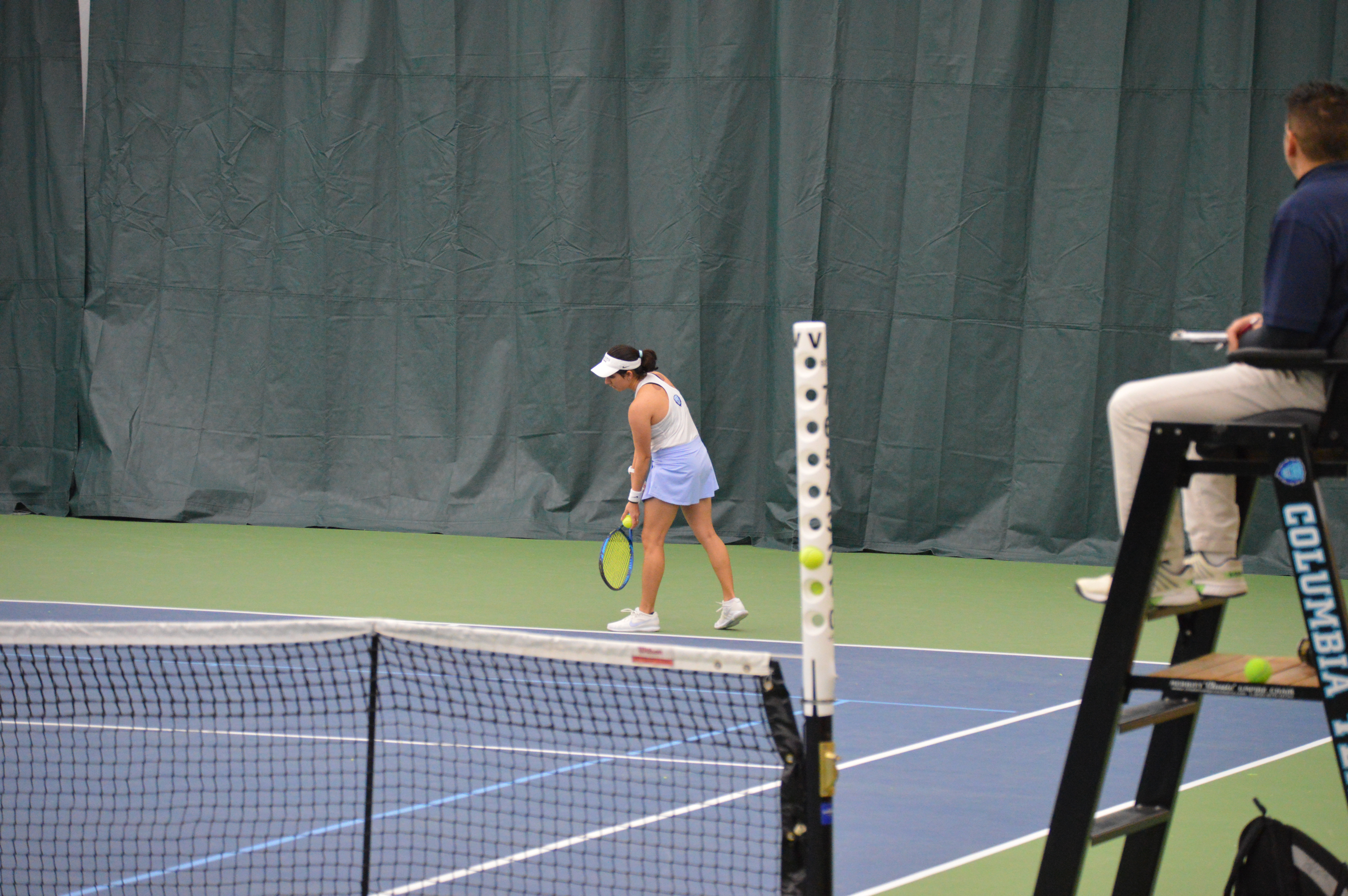 Women's tennis logs commanding wins during spring break trip