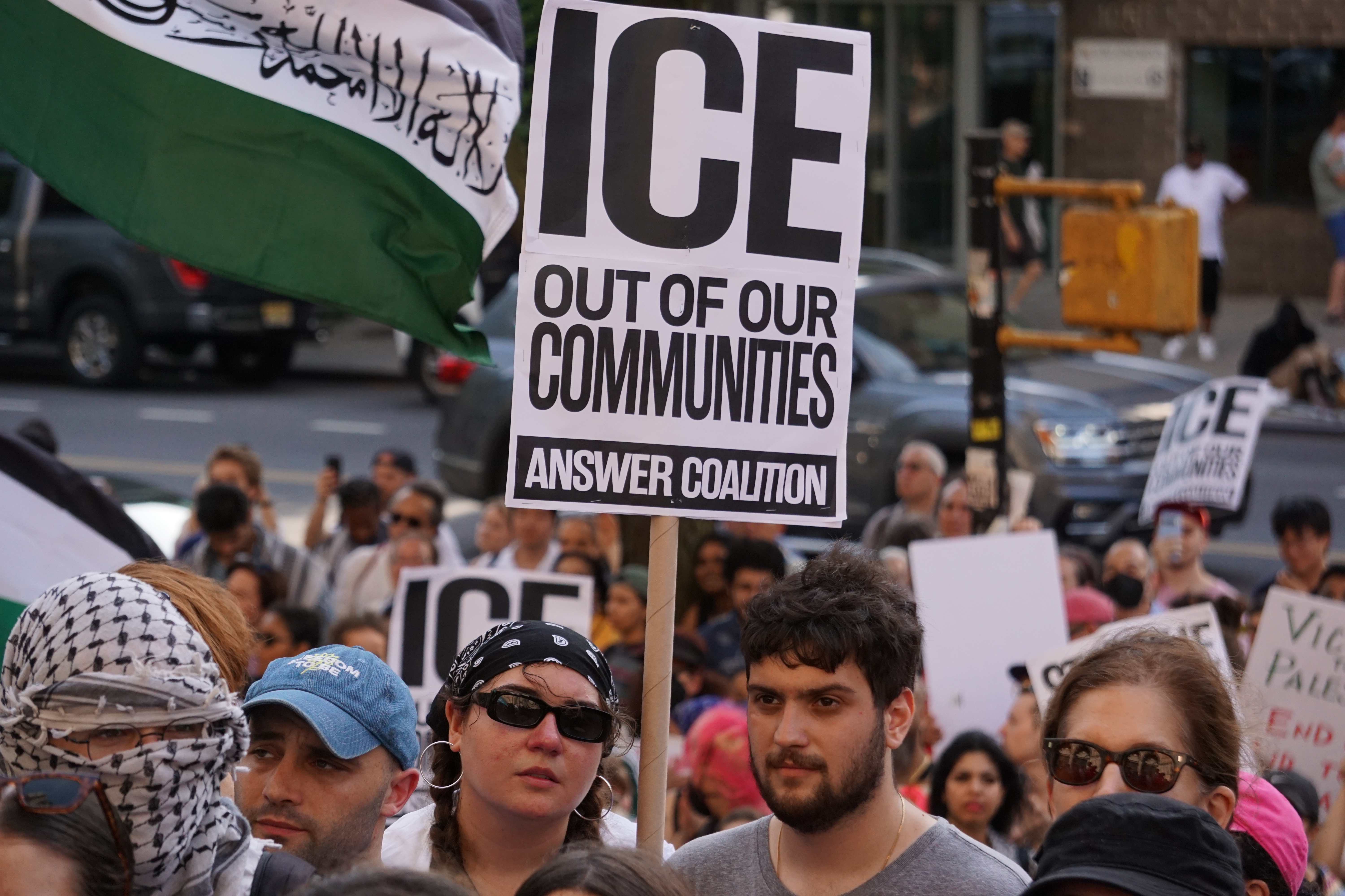 Immigration officials forcibly detain man in Washington Heights