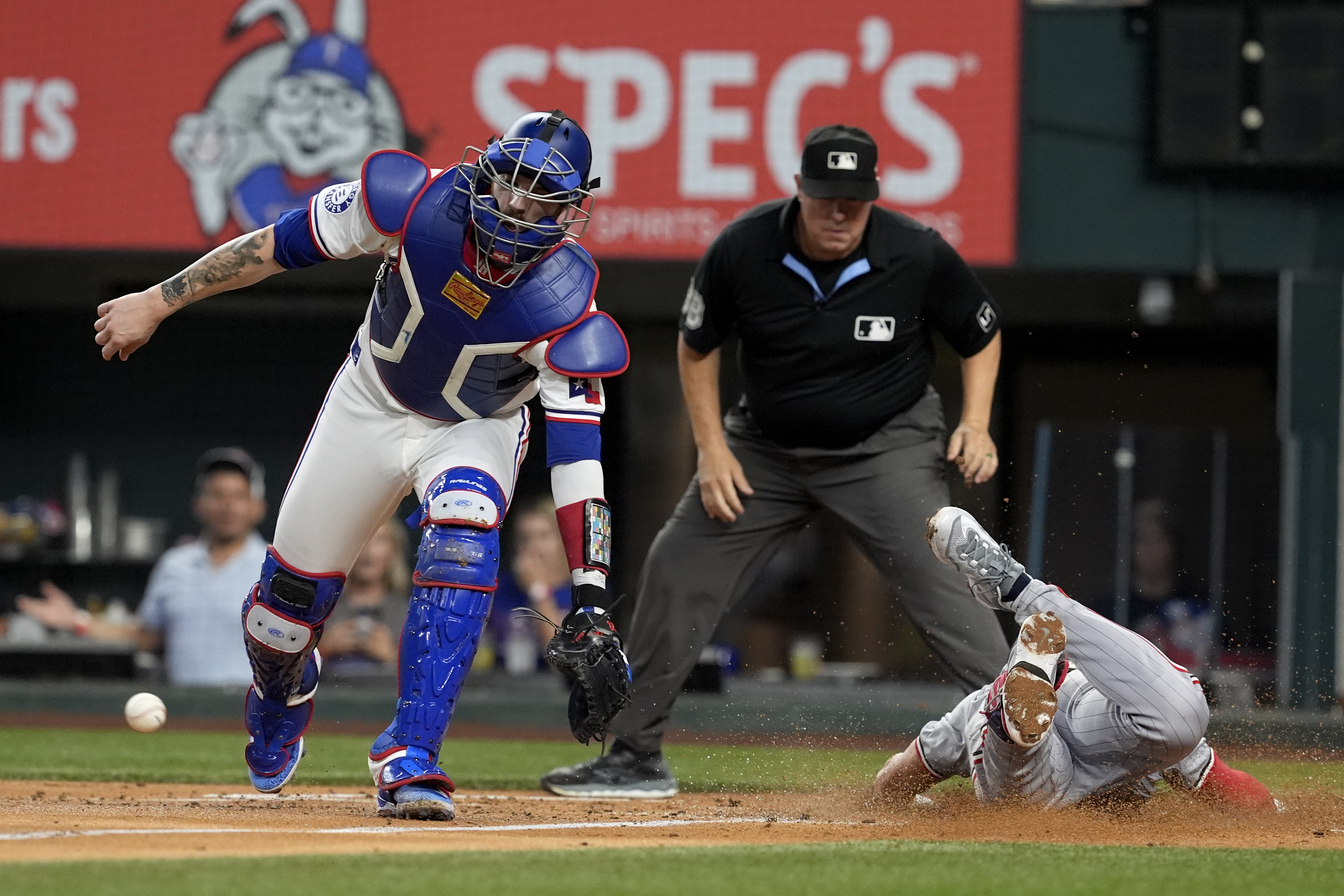 Injury-plagued Twins score a hitless run in the ninth inning to beat Rangers