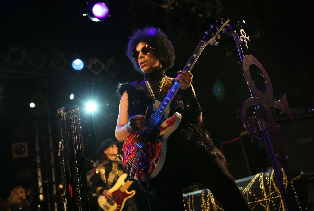 Prince throws 3-hour concert/party for champion Lynx at