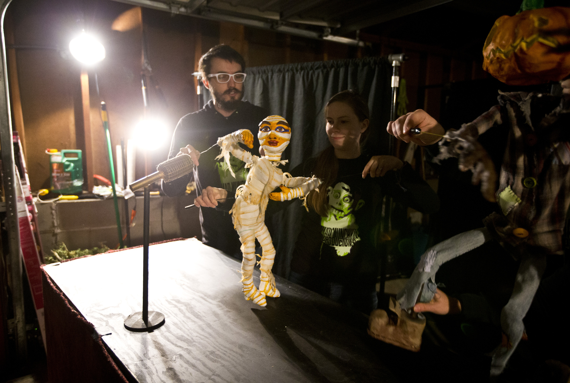 Puppetry - Wikipedia, image size:2000x1345
