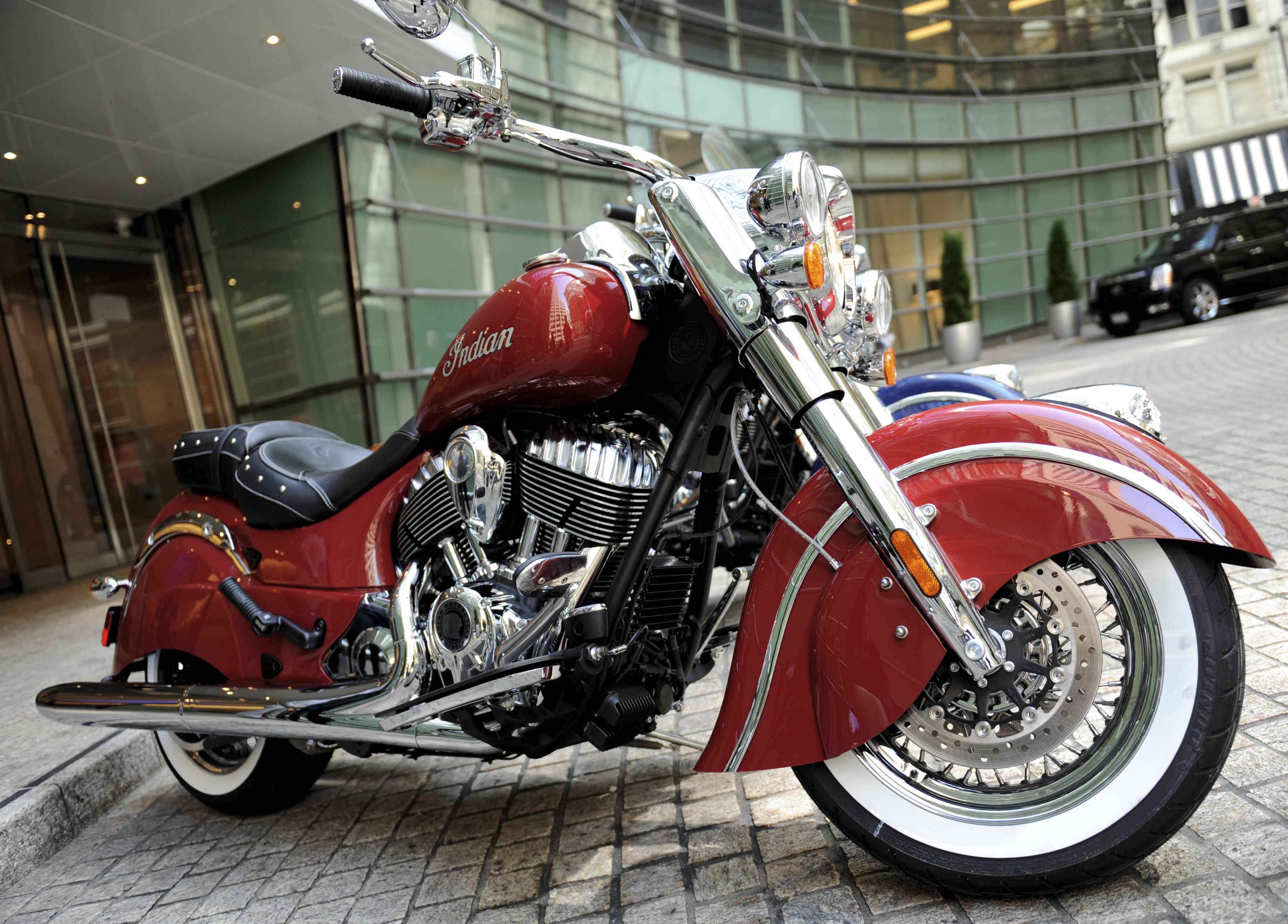 The Iron Redskin　indian インディアン The Iron Redskin: The History of the Indian Motorcycle