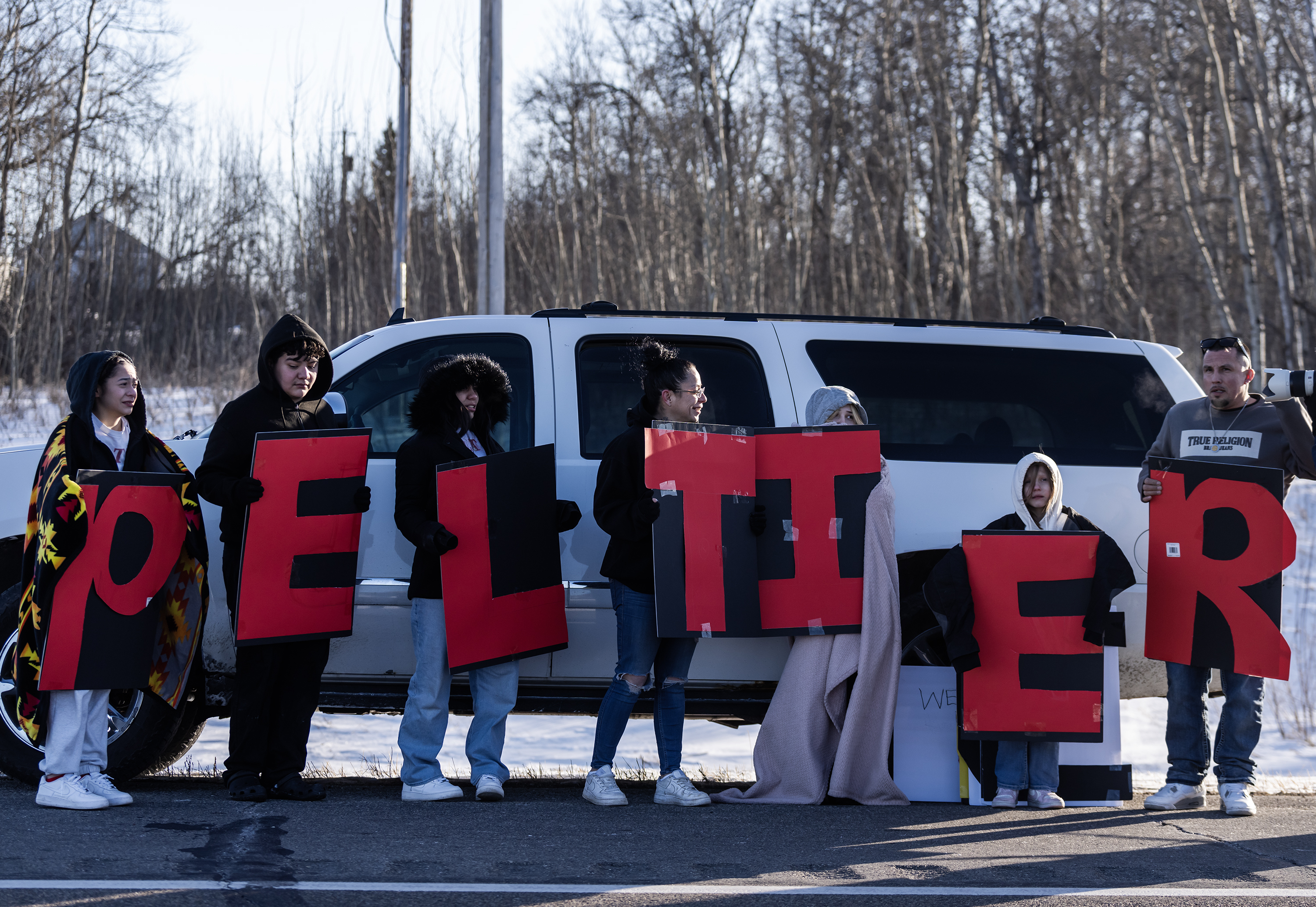 An ailing Leonard Peltier returns home to N.D. with fanfare