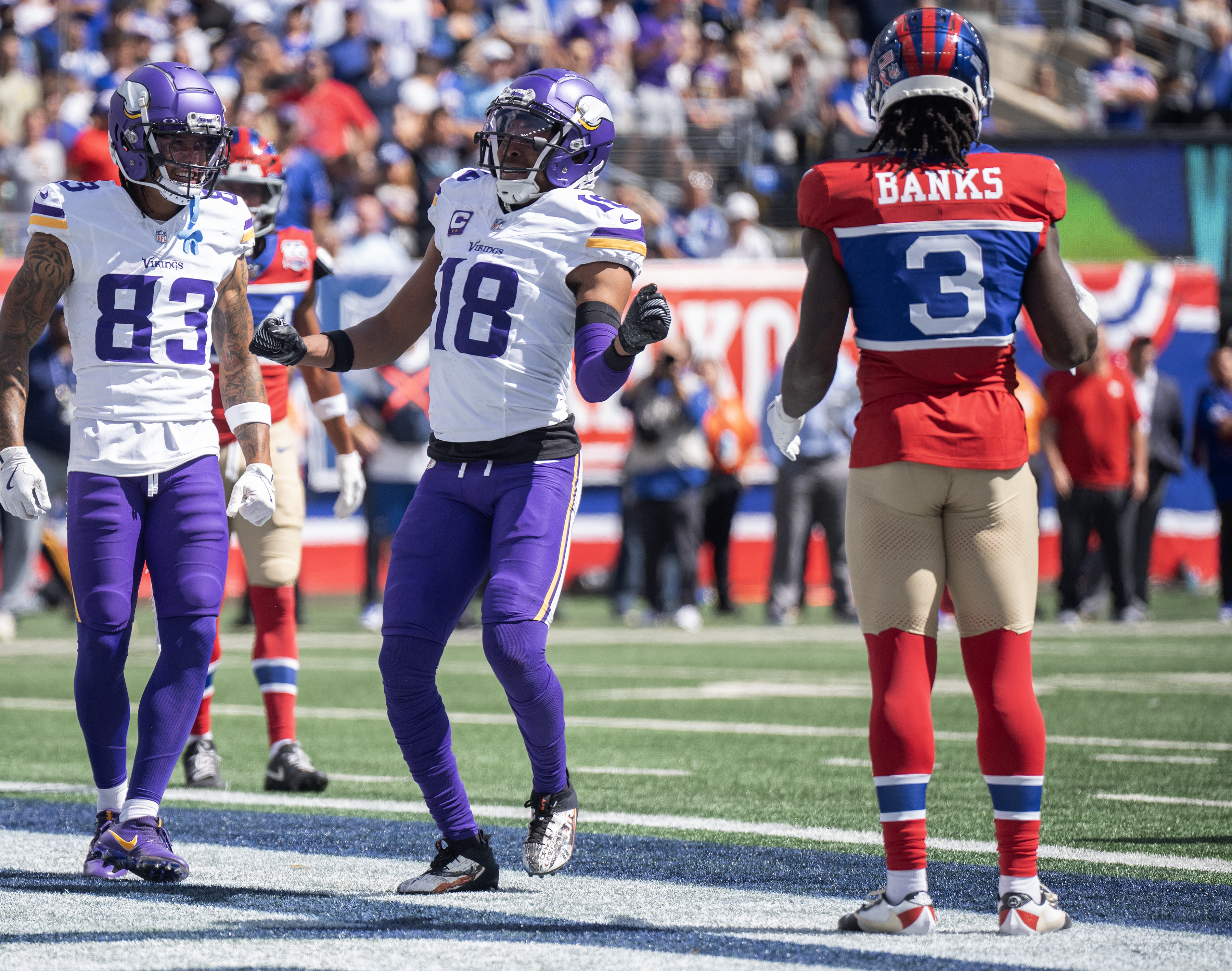 Vikings open NFL season at Giants