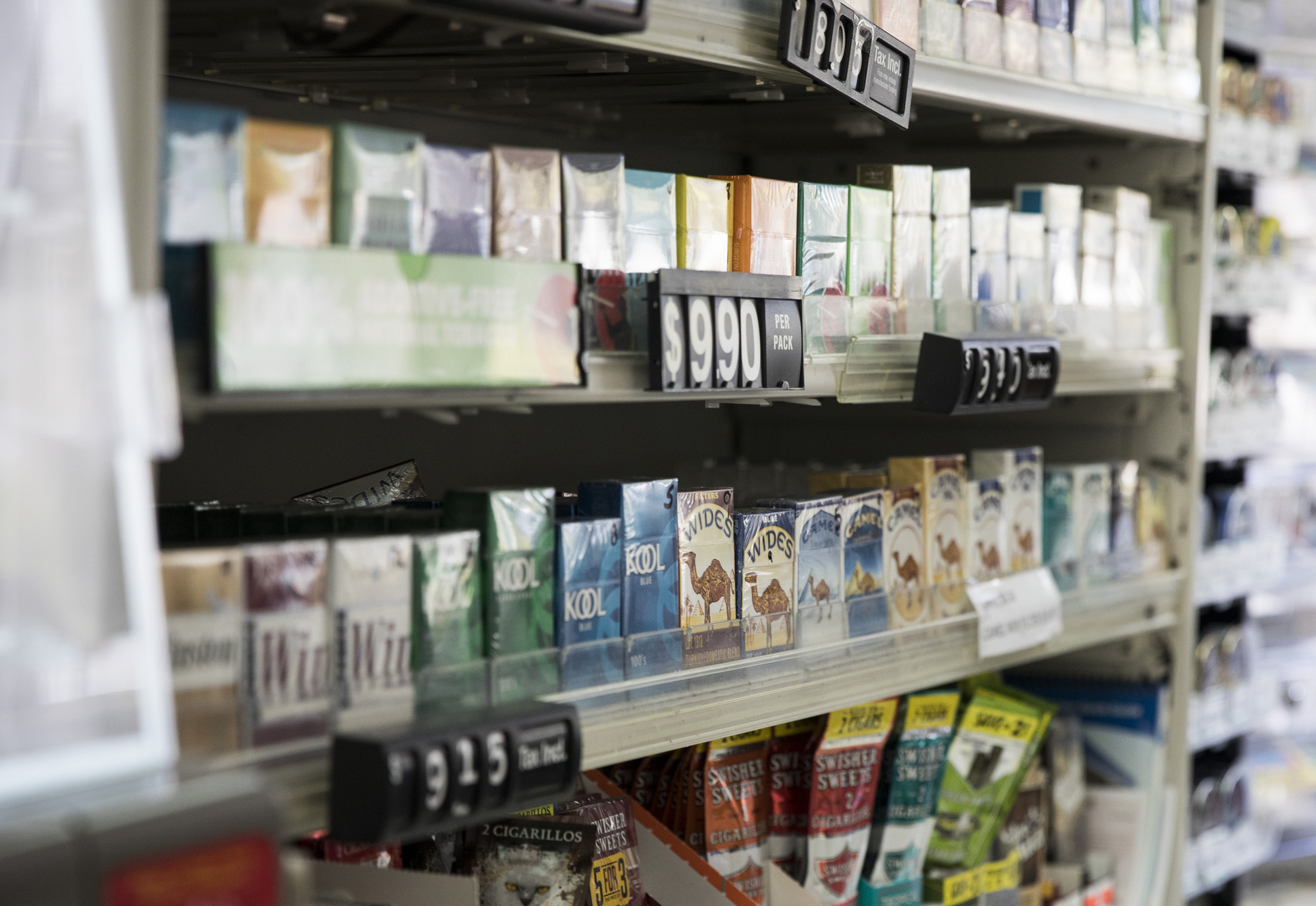 Minnesota anti-smoking advocates applaud FDA pledge to crack down on  flavored tobacco products