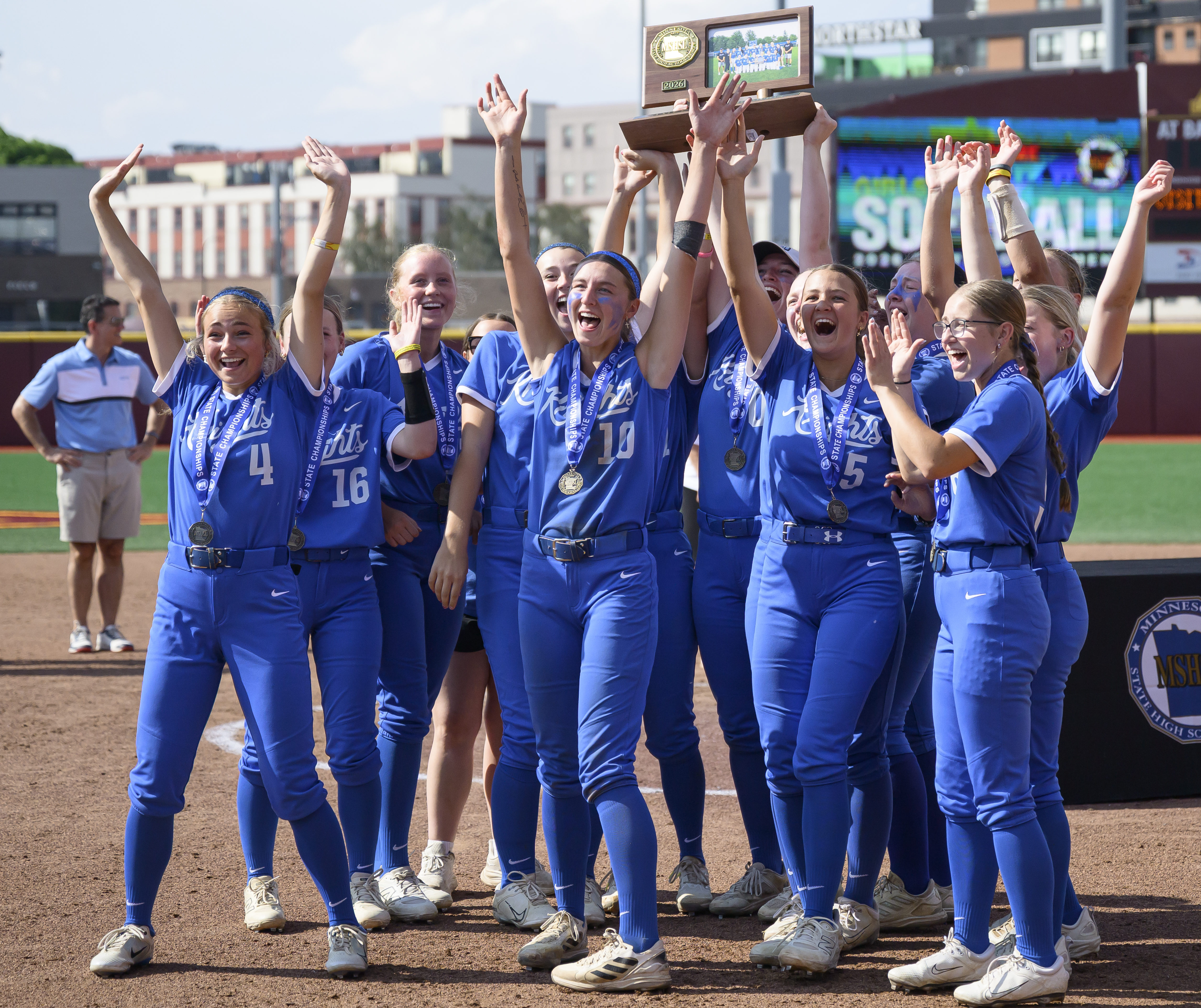 Lake Crystal-Wellcome Memorial wins 2A sottball title