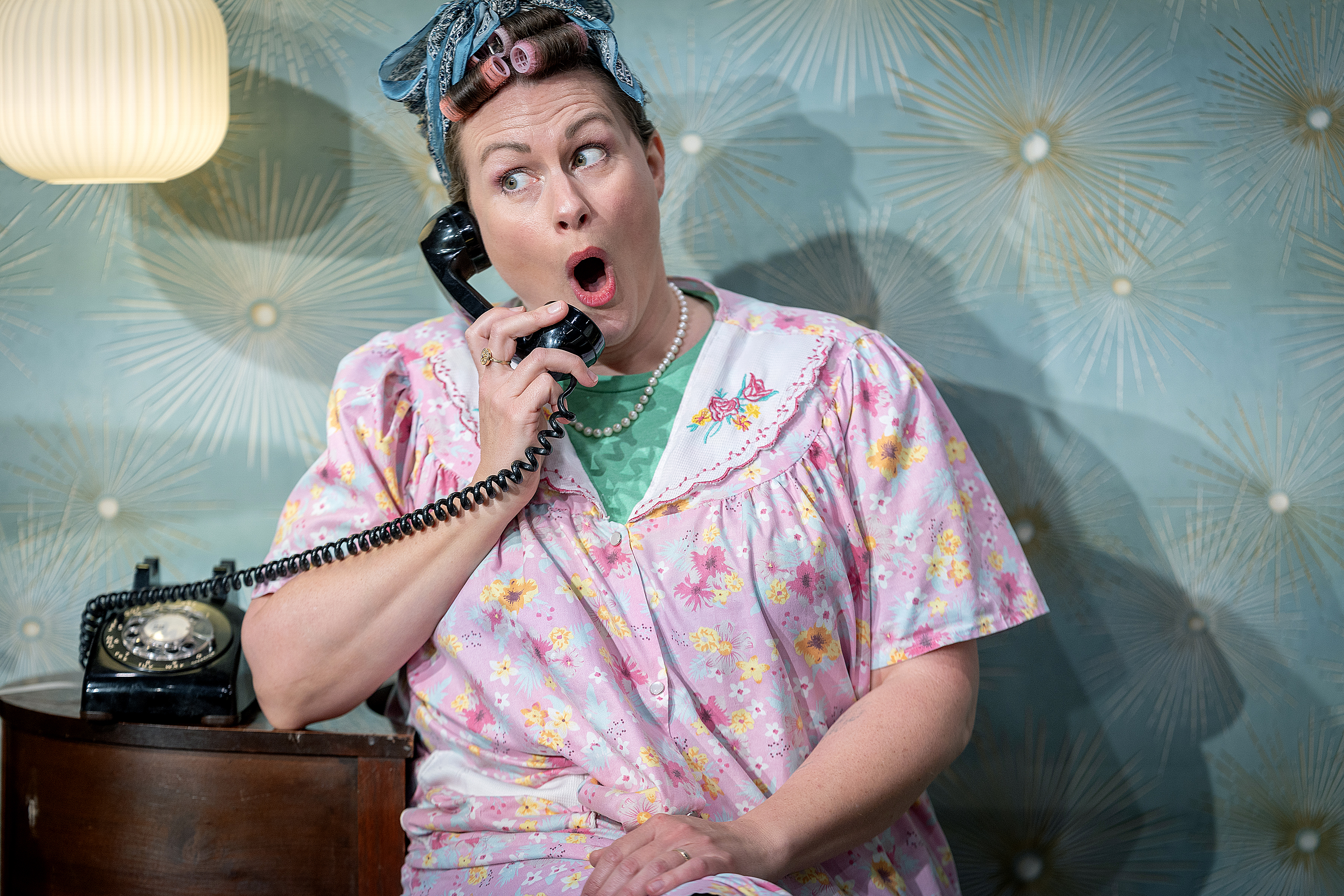 That Midwestern Mom Amber Estenson debuts new talk show