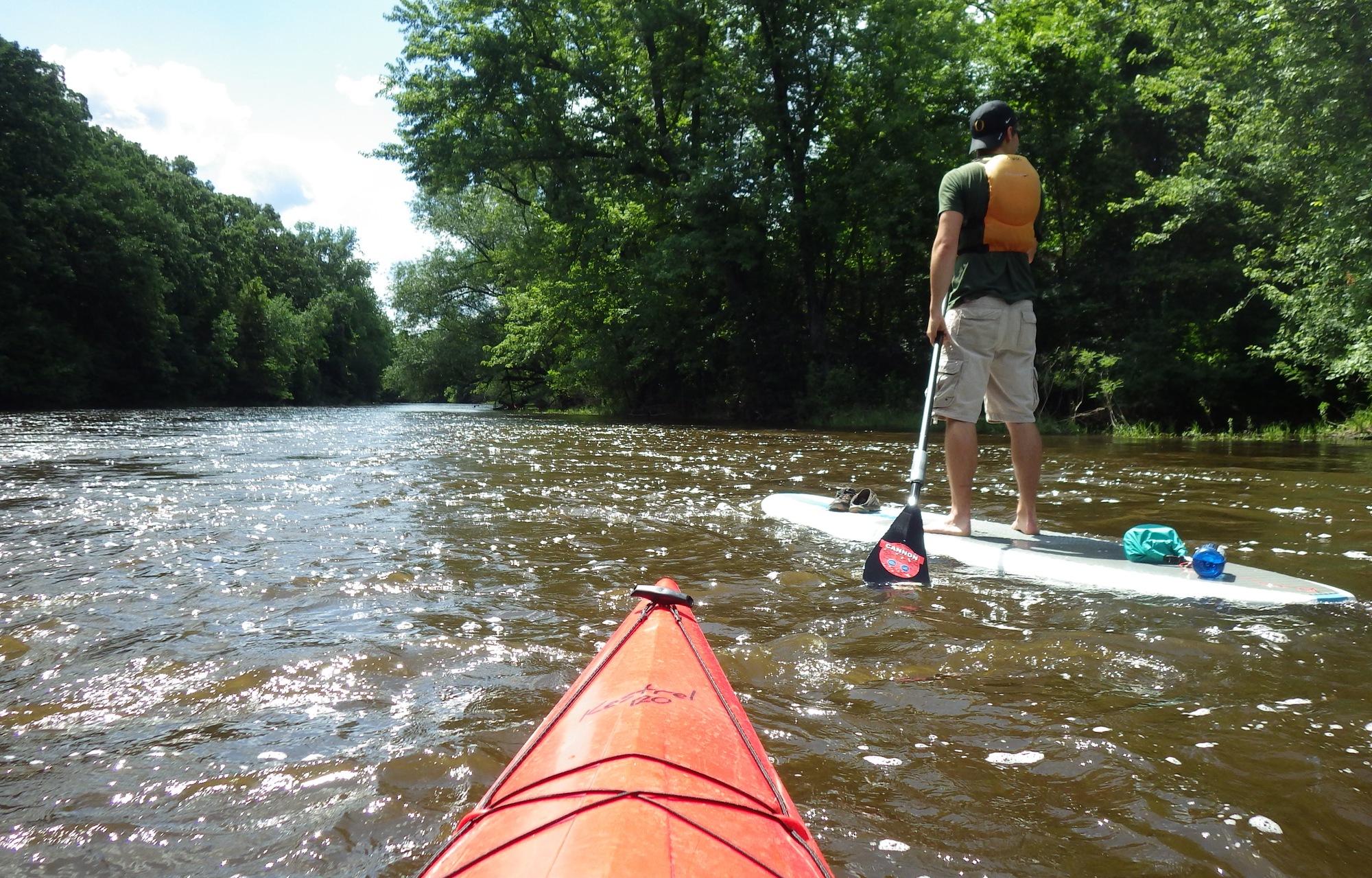 Kayaking and paddleboarding on the Mississippi