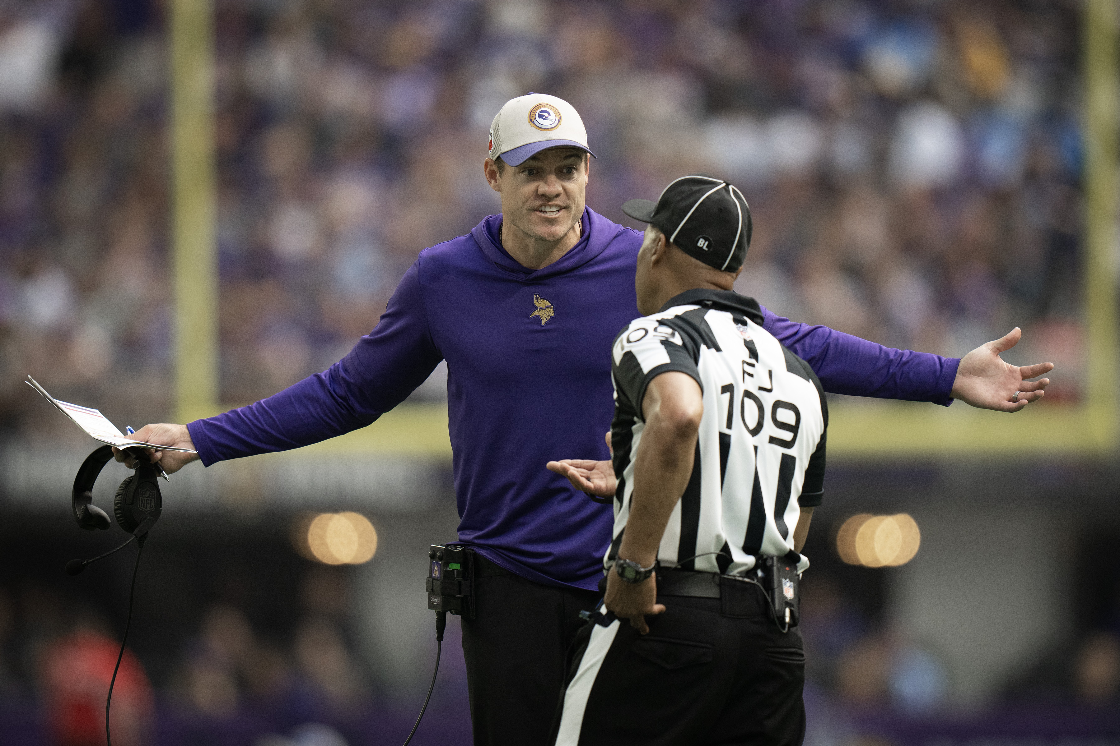 Vikings fall to 0-3 as bounces don't go their way in a 28-24 loss to the Chargers