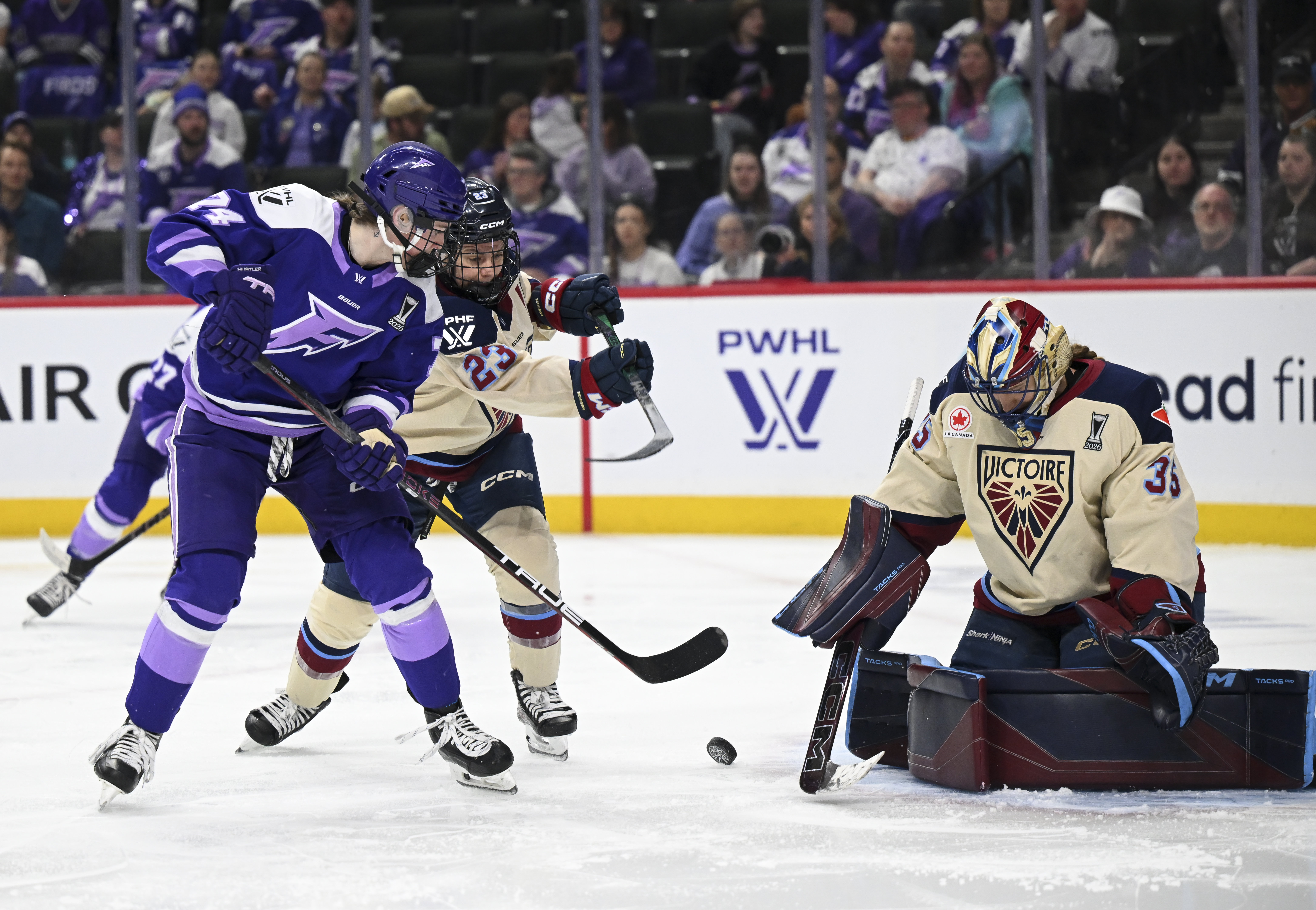 Minnesota Frost force decisive Game 5 vs. Montreal Victoire with 3