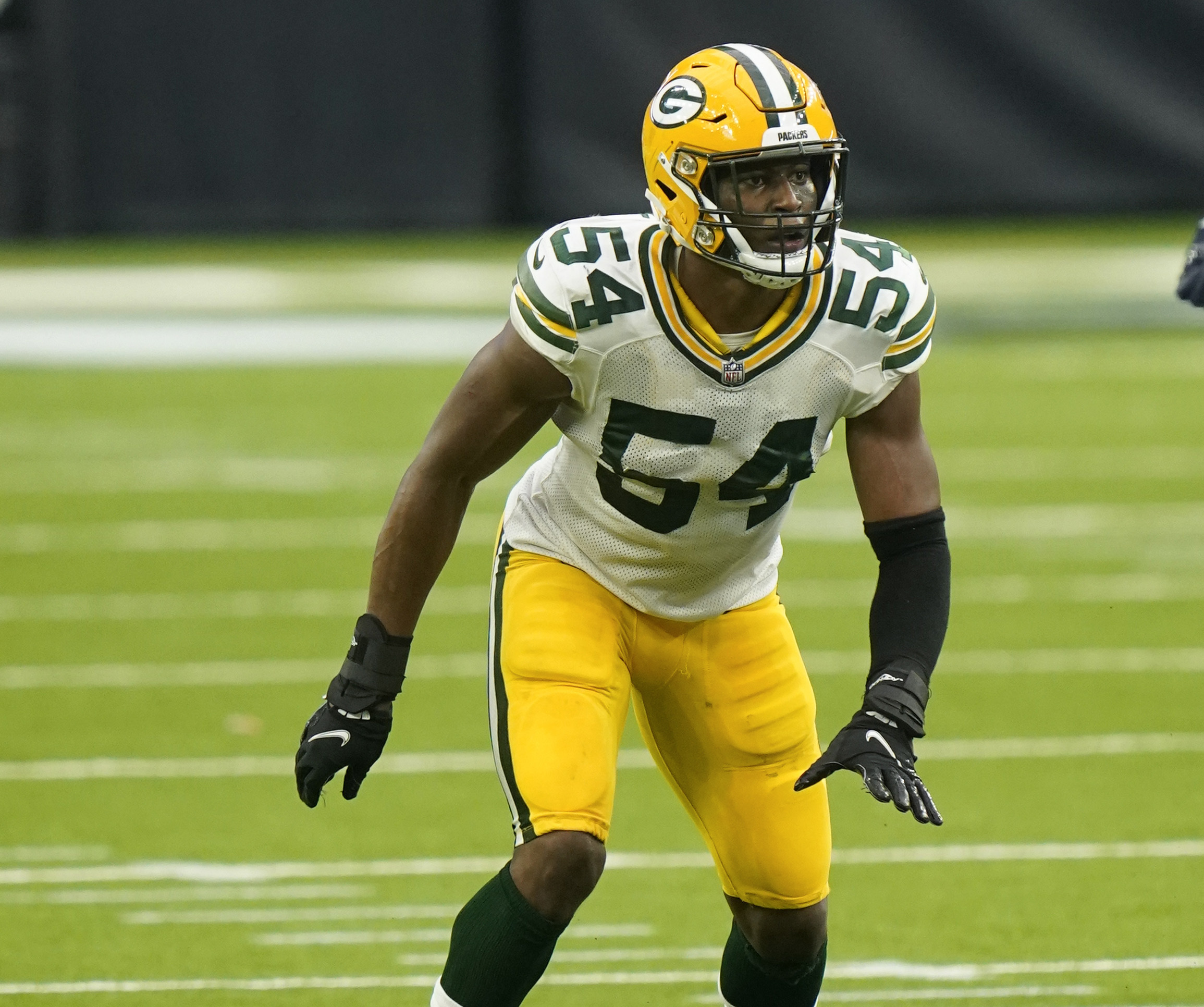 Former Packers LB Retires at 27 to Serve in U.S. Army — Fans Salute His Sacrifice