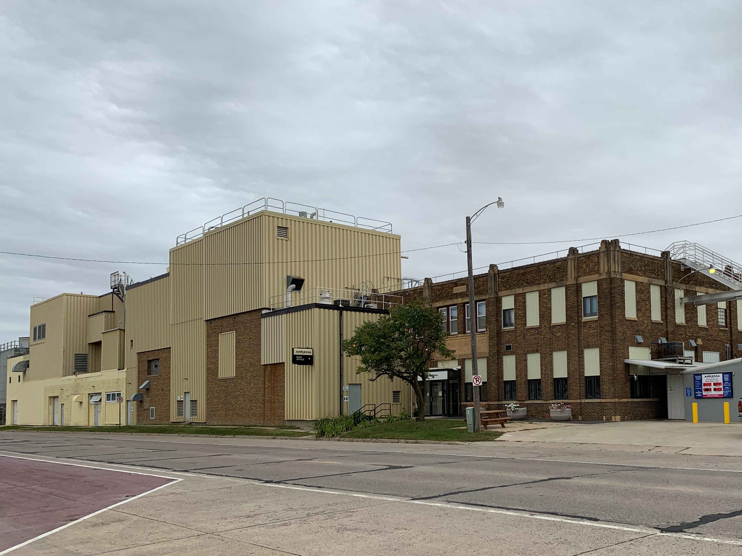 Cargill buys Blooming Prairie business that turns soybean oil into