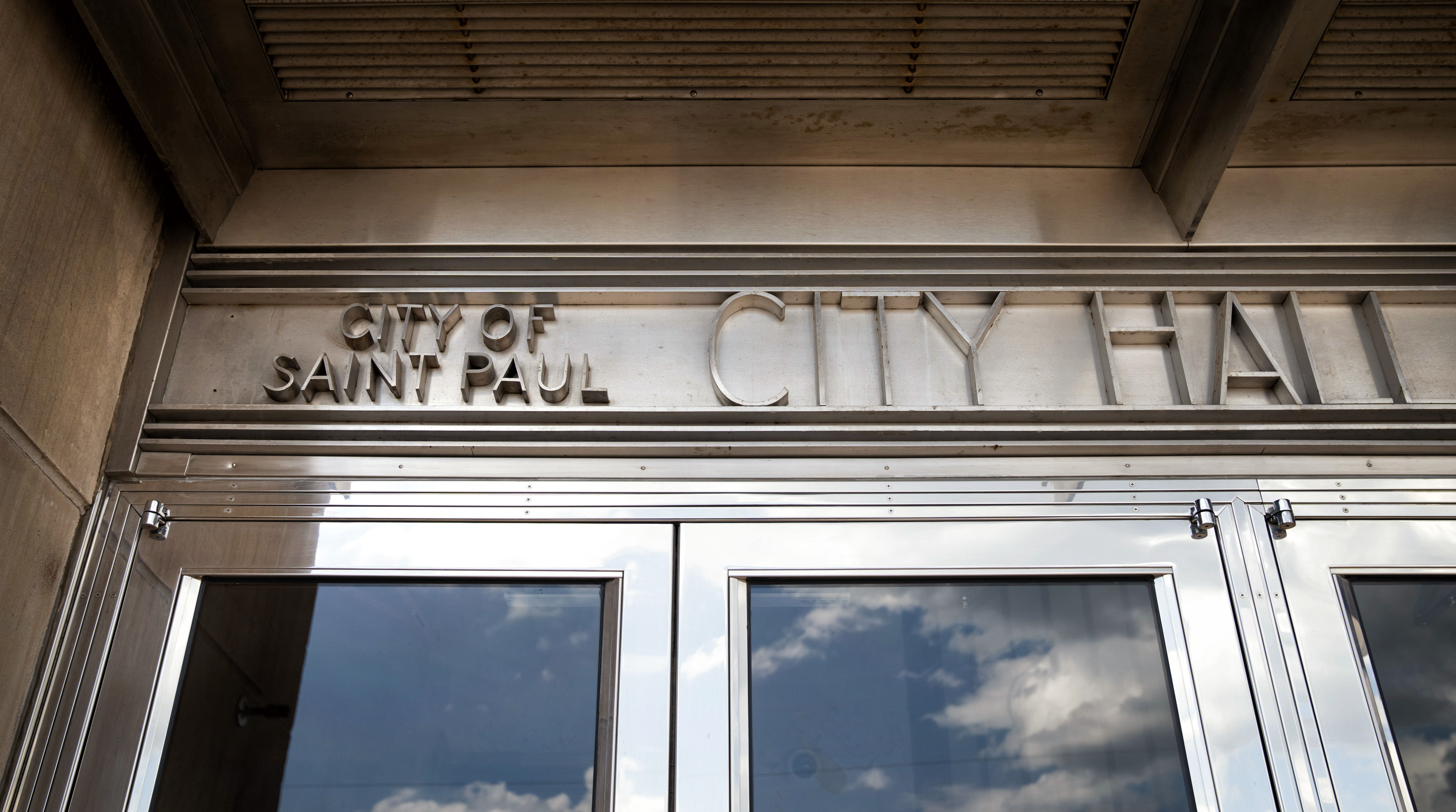 Federal judge hears arguments on constitutionality of St. Paul rent control