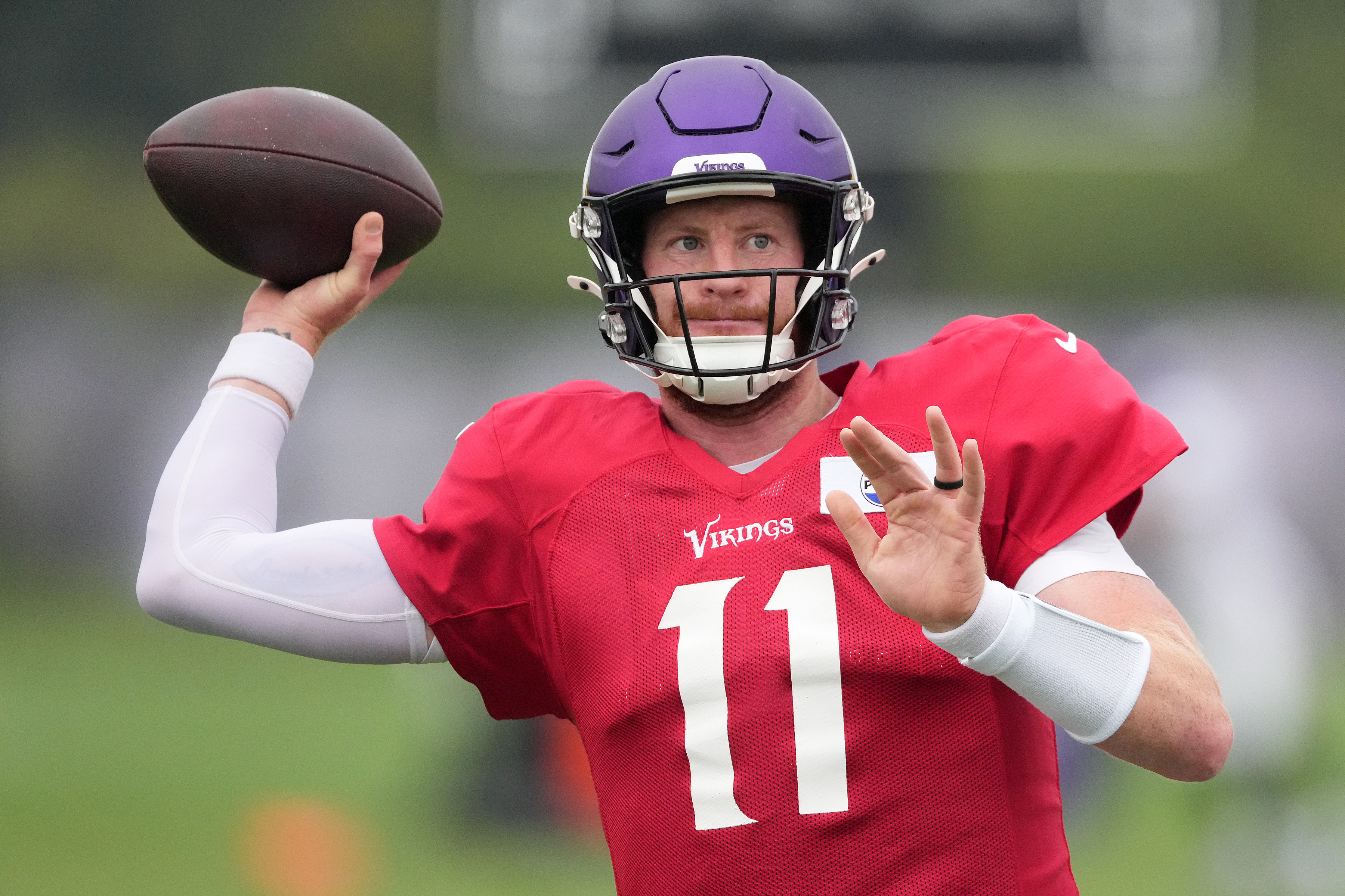 Anderson: Faithfully, NDSU star Carson Wentz carries football, hunting and  Bible lessons to NFL