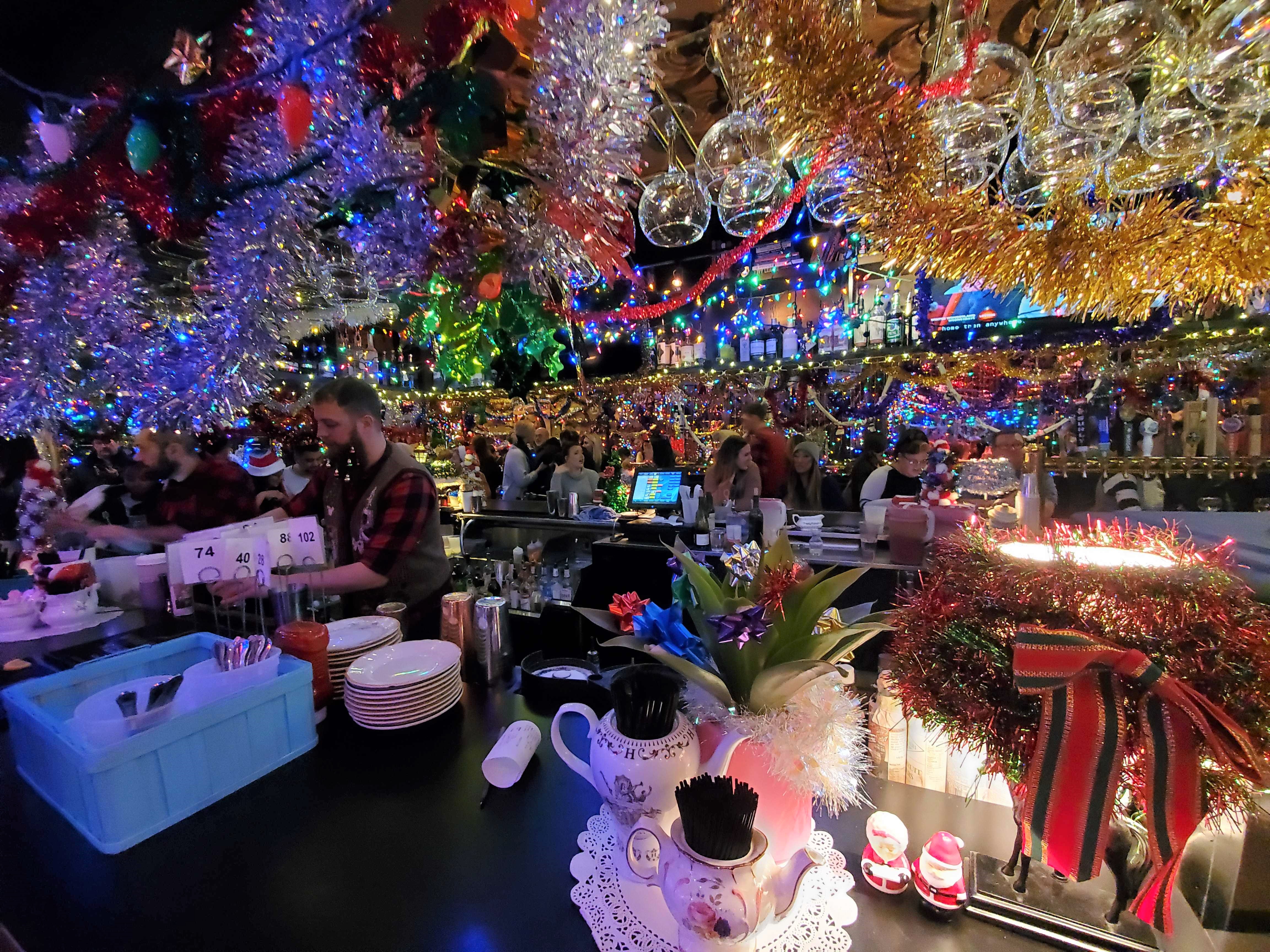 3 extreme Christmas bars in the Twin Cities for a festive holiday