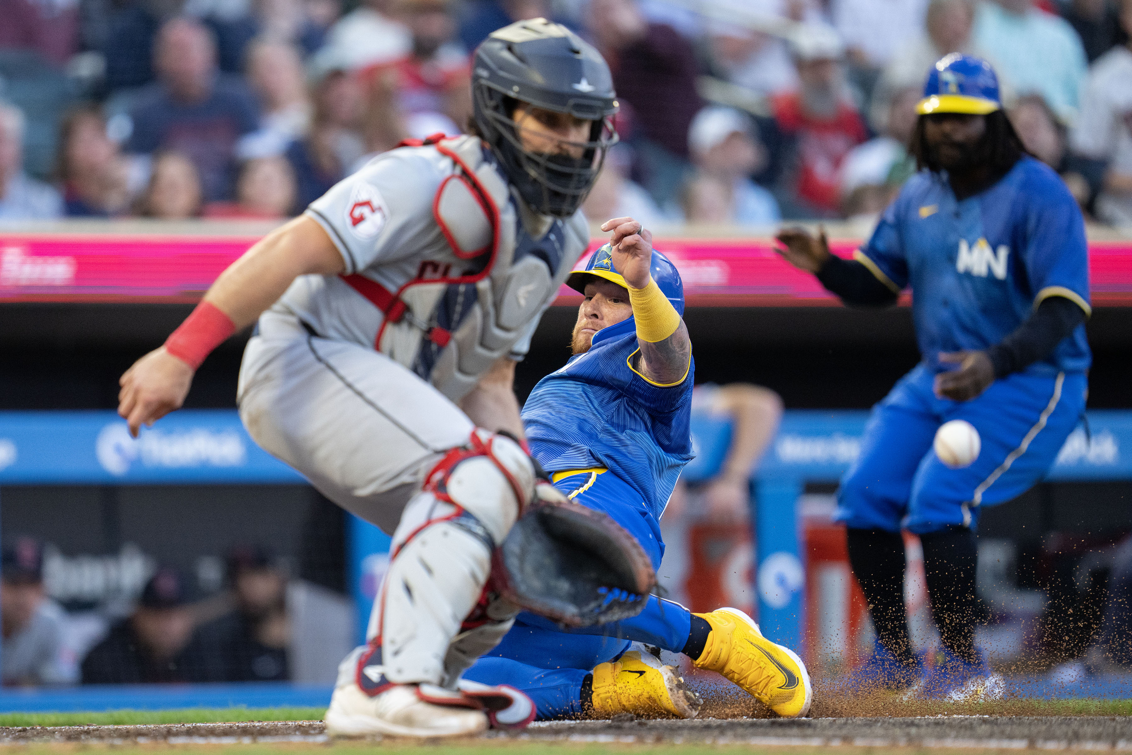 Twins defeat Guardians in doubleheader and move within 1½ games of the top of the American League Central