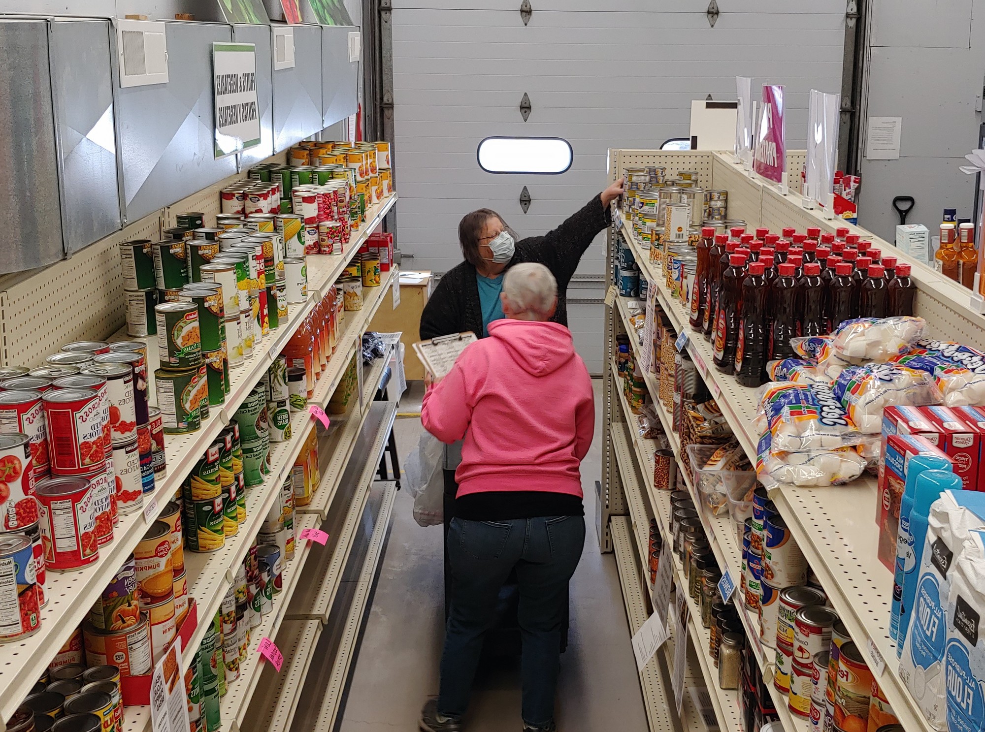 After a rollercoaster year, Minnesota food shelves hope crisis is behind them