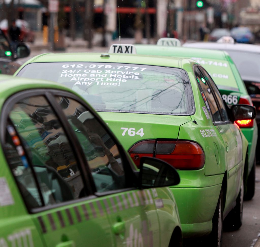 How many taxi cabs are in Minneapolis?