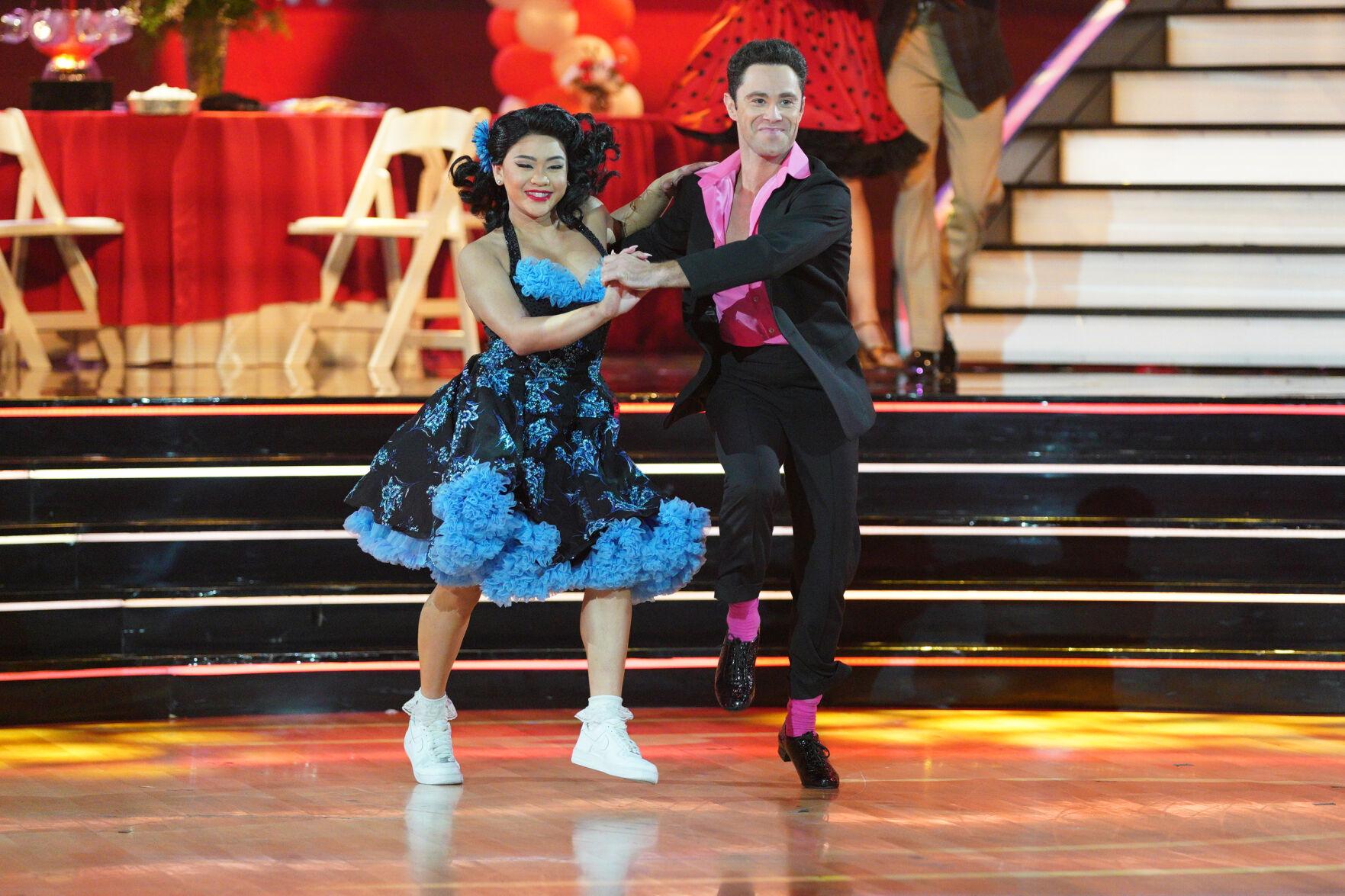 Suni Lee proves she was born to hand jive on 'Dancing With the Stars'