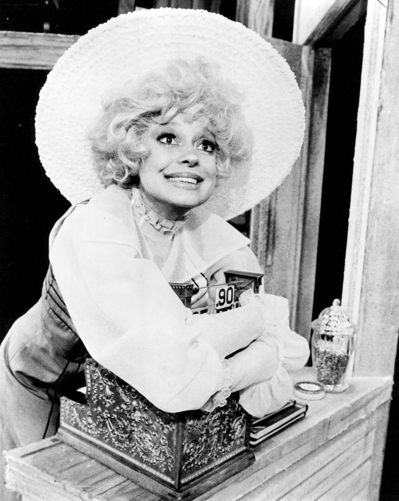 Effervescent 'Hello, Dolly!' icon Carol Channing mourned, image size:816x1024