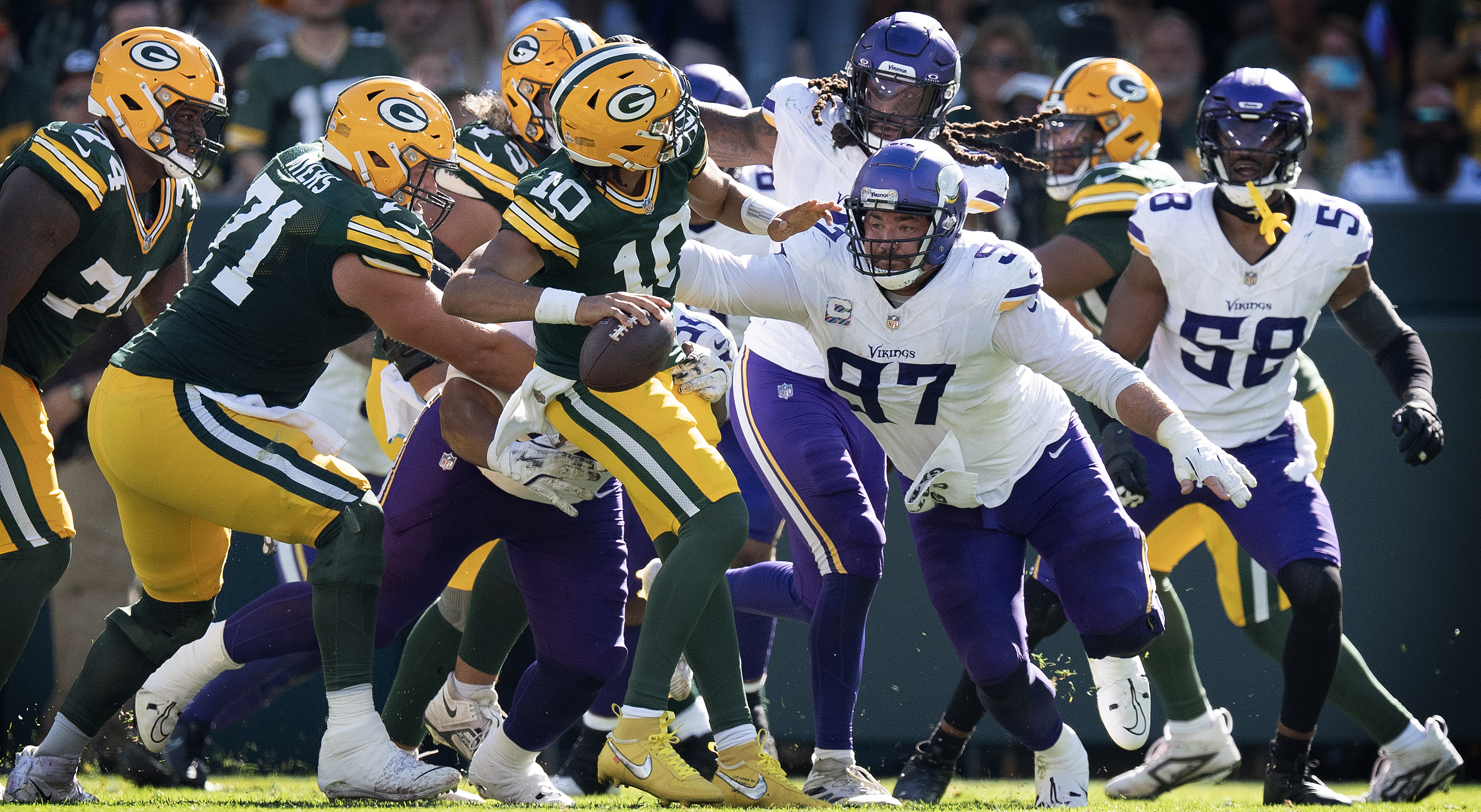 Vikings-Packers game flexed to 3:25 p.m. Sunday