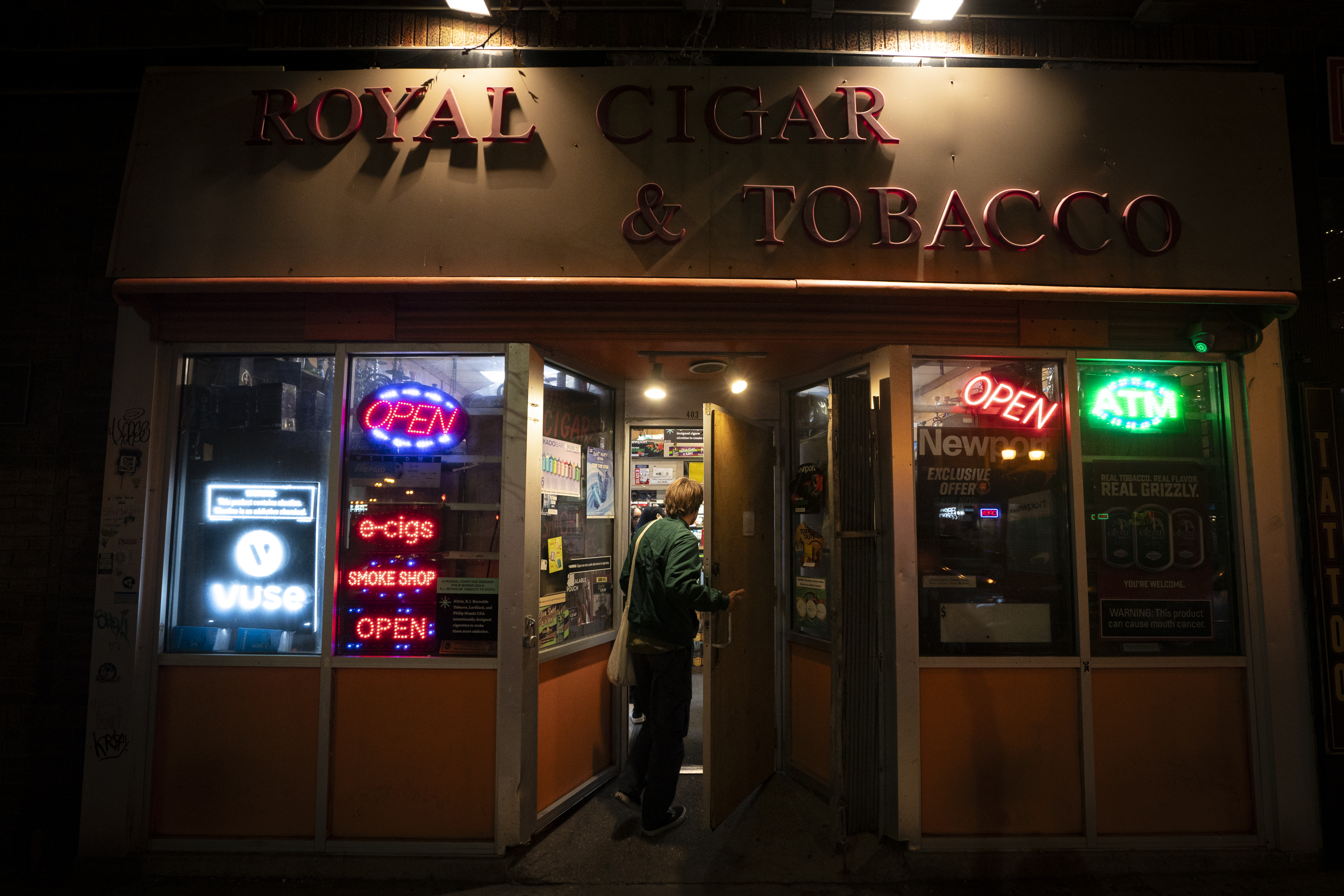 Dinkytown tobacco shop to enhance security following weekend shooting that  killed 2, injured clerk