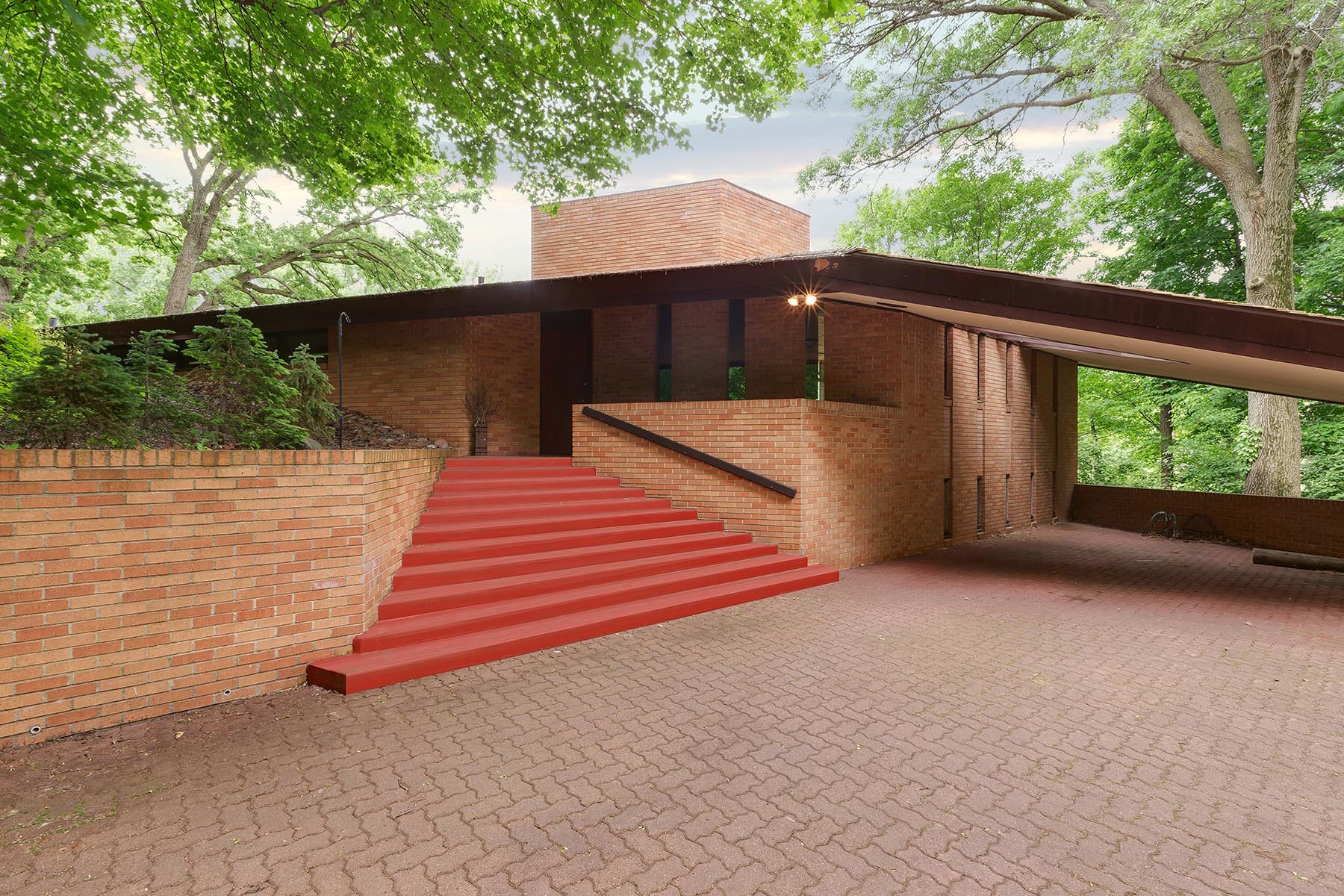 Frank Lloyd Wright house in St. Louis Park on the market