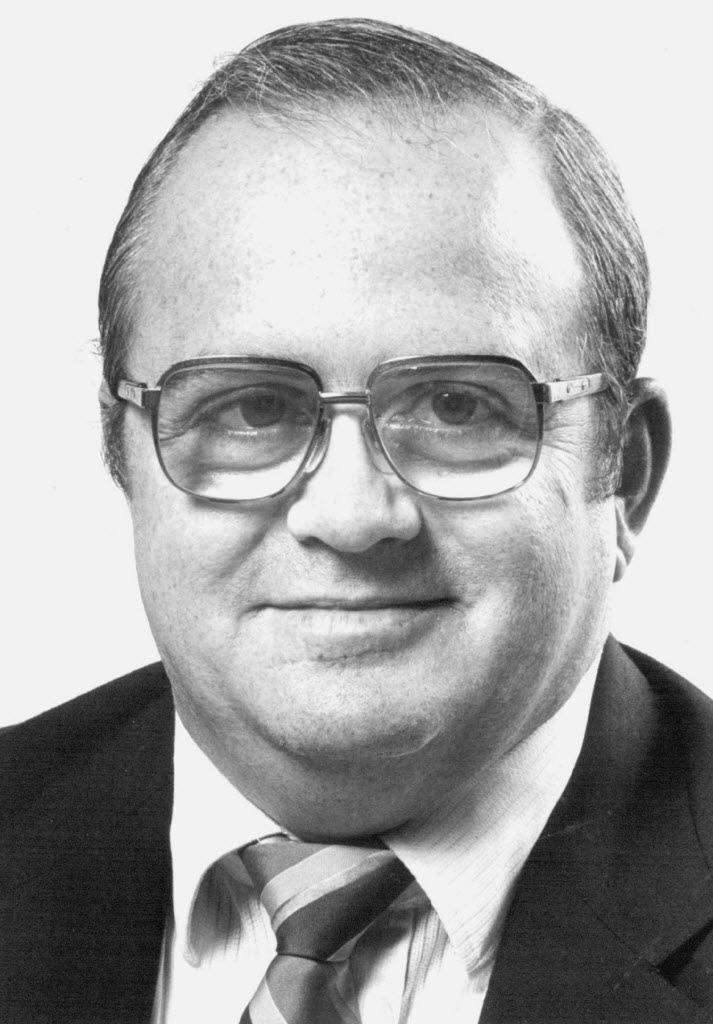 Obituary Thomas W. Baker served as Mpls. park commissioner, insurance