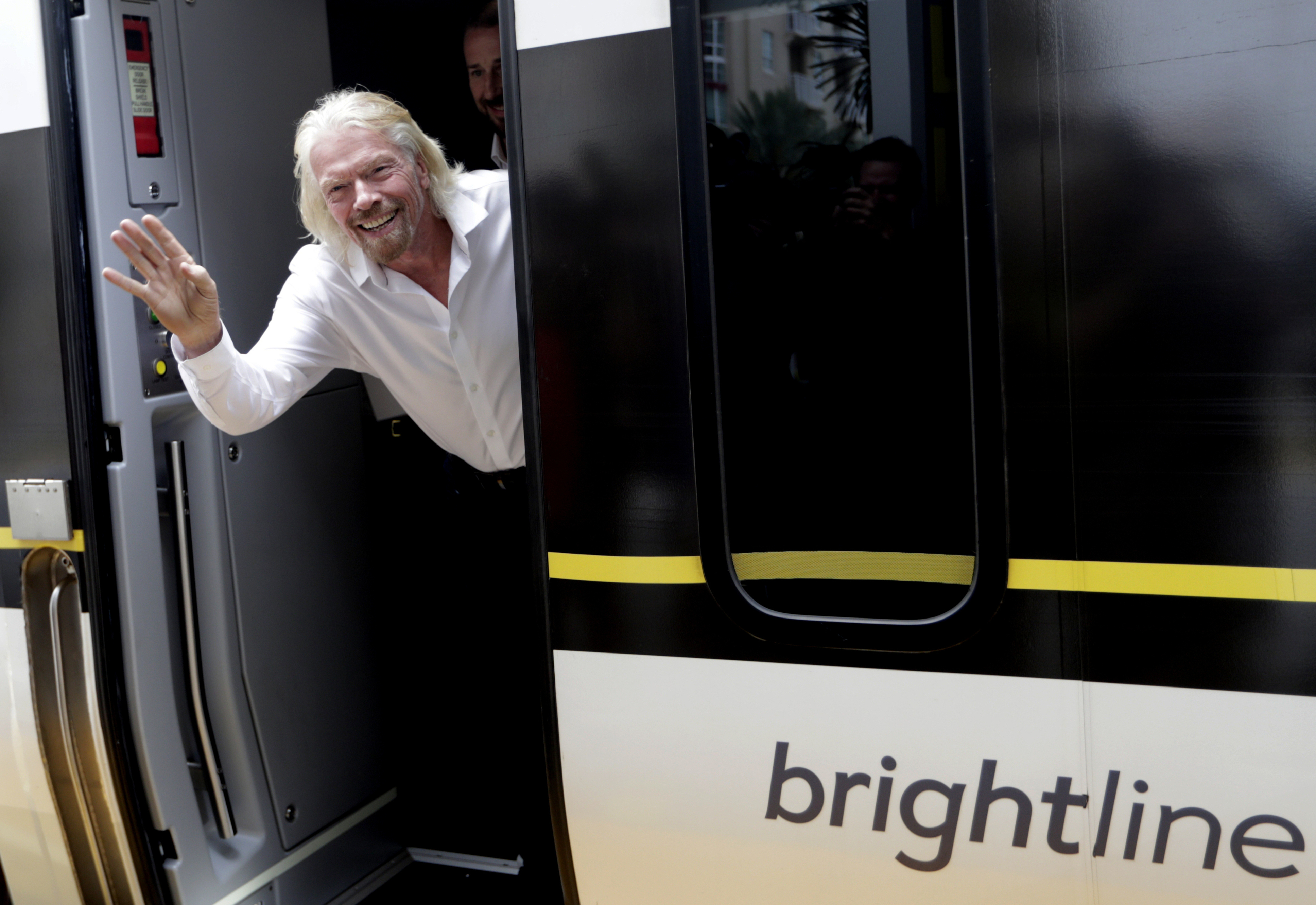 are you allowed dogs on virgin trains