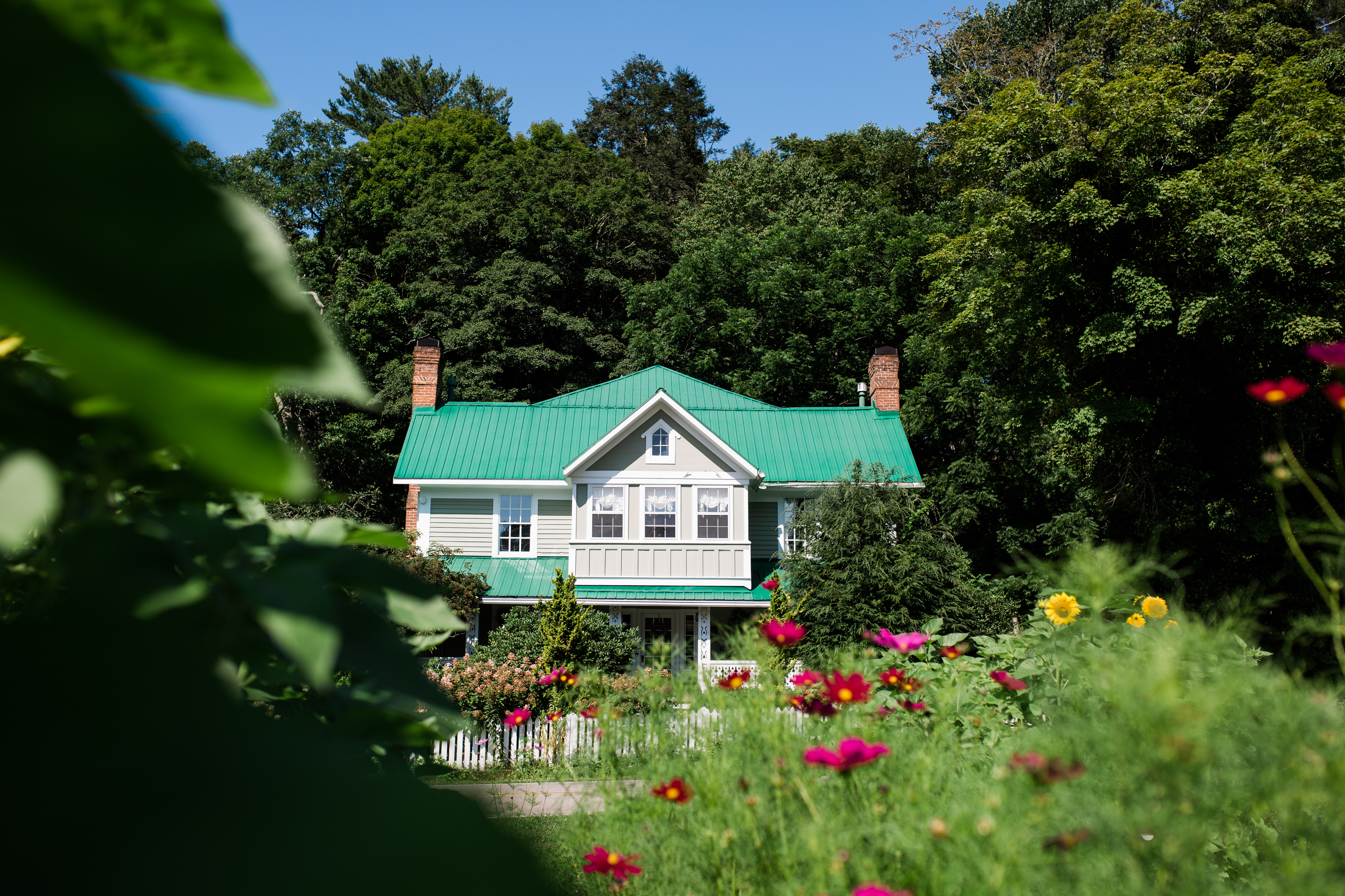 The Crossroads - The Clark House Inn