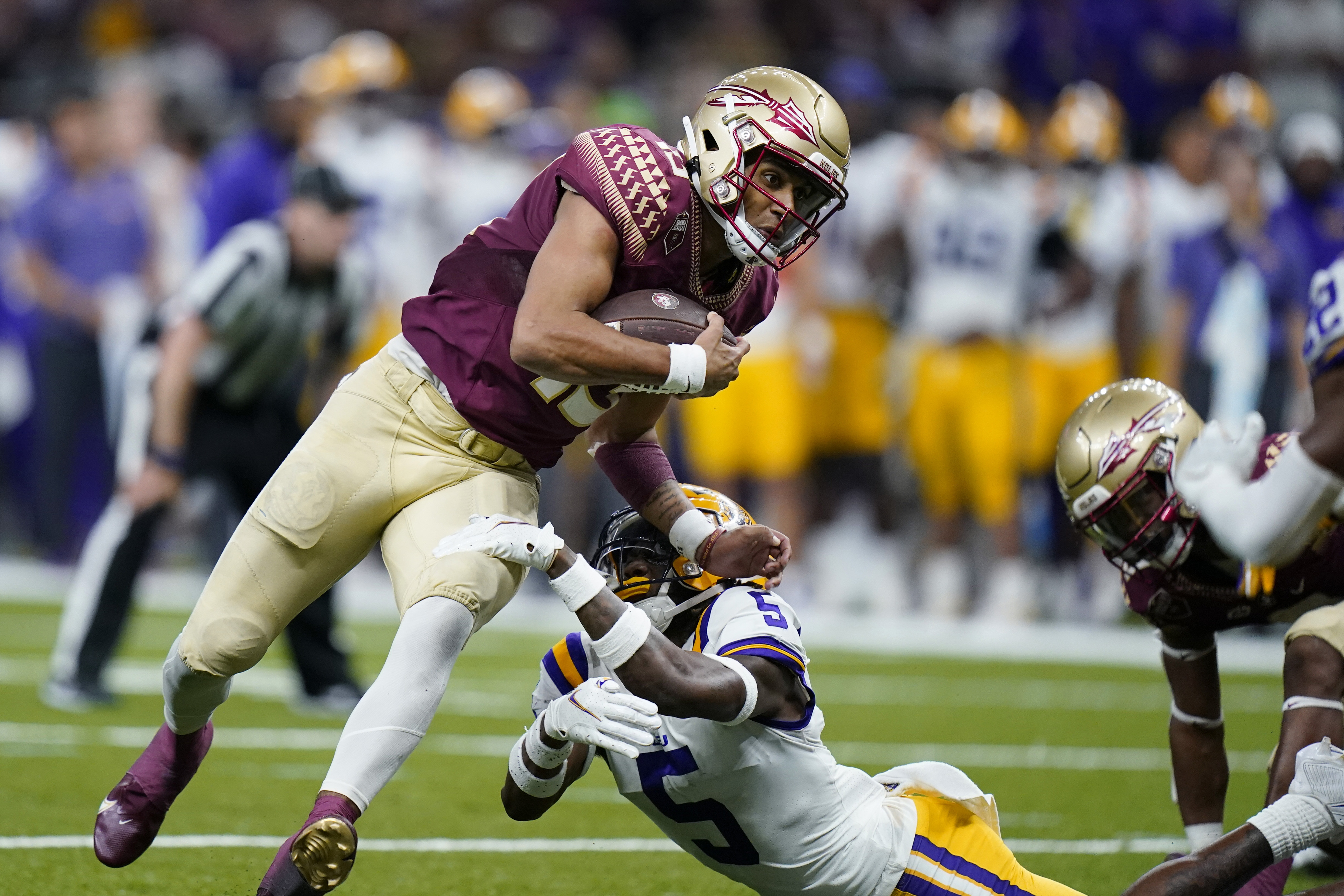 FSU football players seen wearing Apple Watches during LSU game